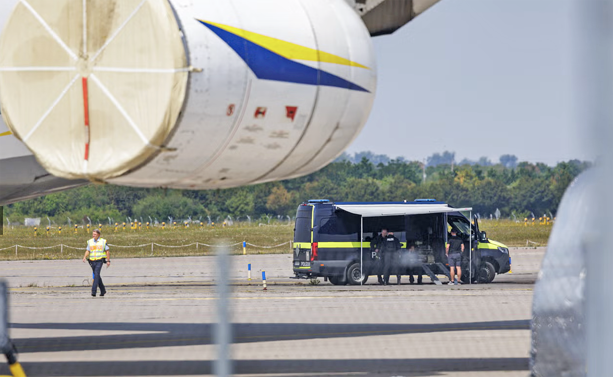 Đức tăng khả năng ứng phó UAV xâm nhập sân bay - Ảnh 1.