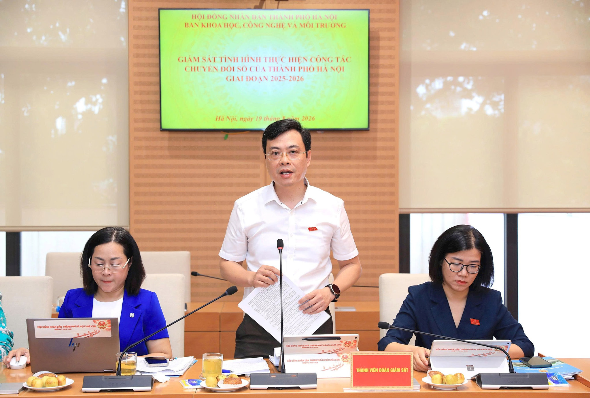 H&agrave; Nội đẩy mạnh chuyển đổi số, gỡ &ldquo;điểm nghẽn&rdquo; từ cơ sở - Ảnh 2.