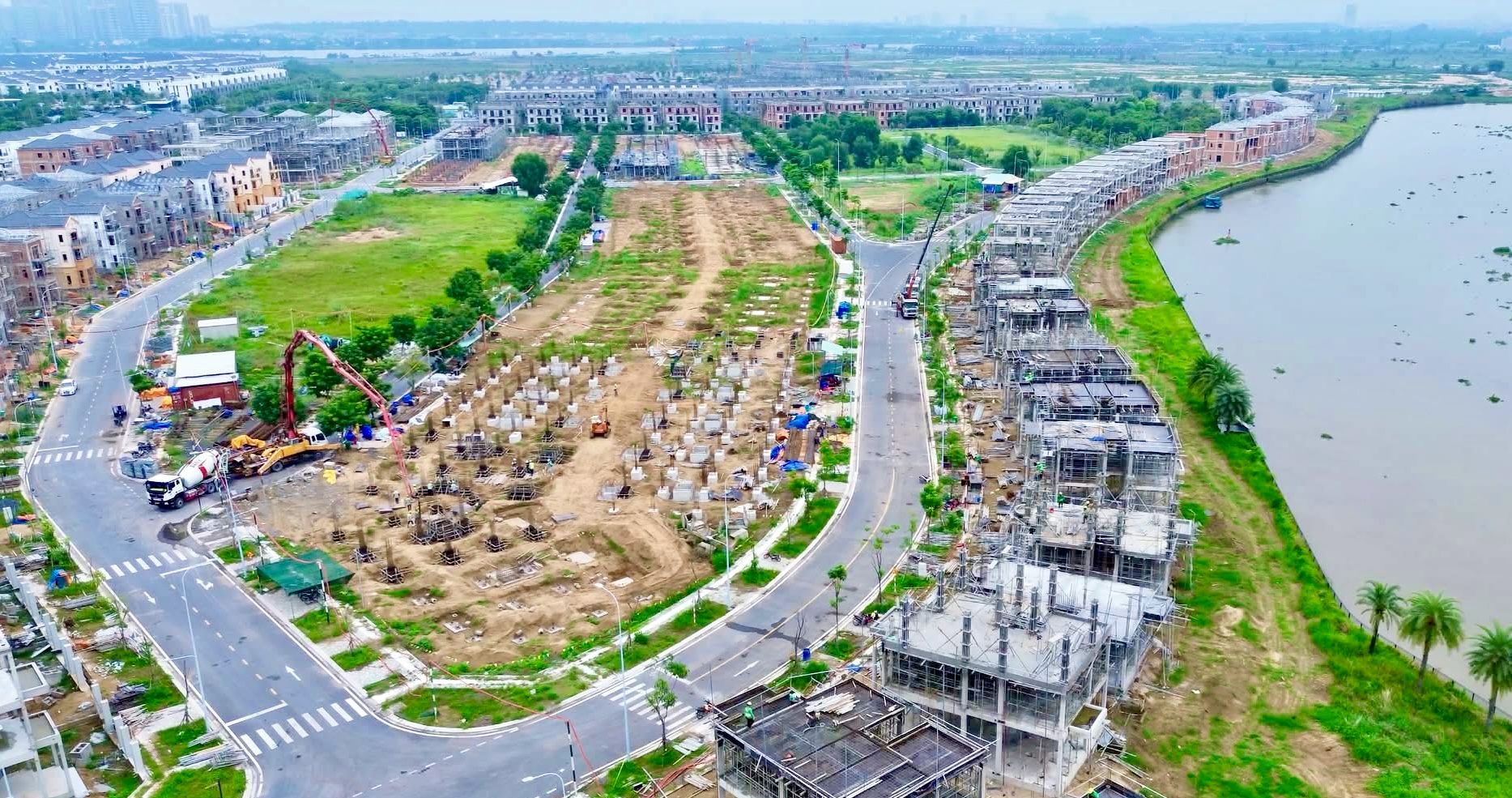 Hơn 4000 người tăng tốc thi c&ocirc;ng dự &aacute;n Aqua City, hướng tới b&agrave;n giao hơn 9.000 sản phẩm - Ảnh 2.
