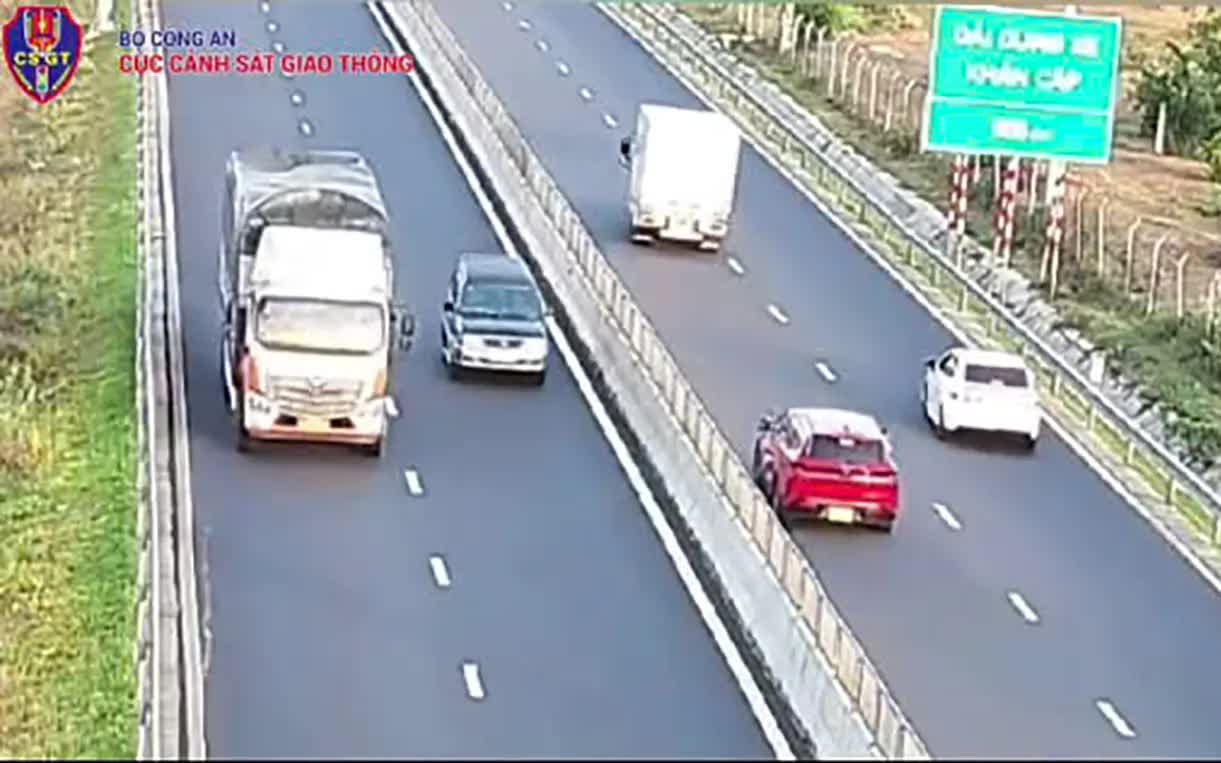 Ph&aacute;t hiện, xử l&yacute; vi phạm thời gian l&aacute;i xe tr&ecirc;n cao tốc Nha Trang - Cam L&acirc;m - Ảnh 3.