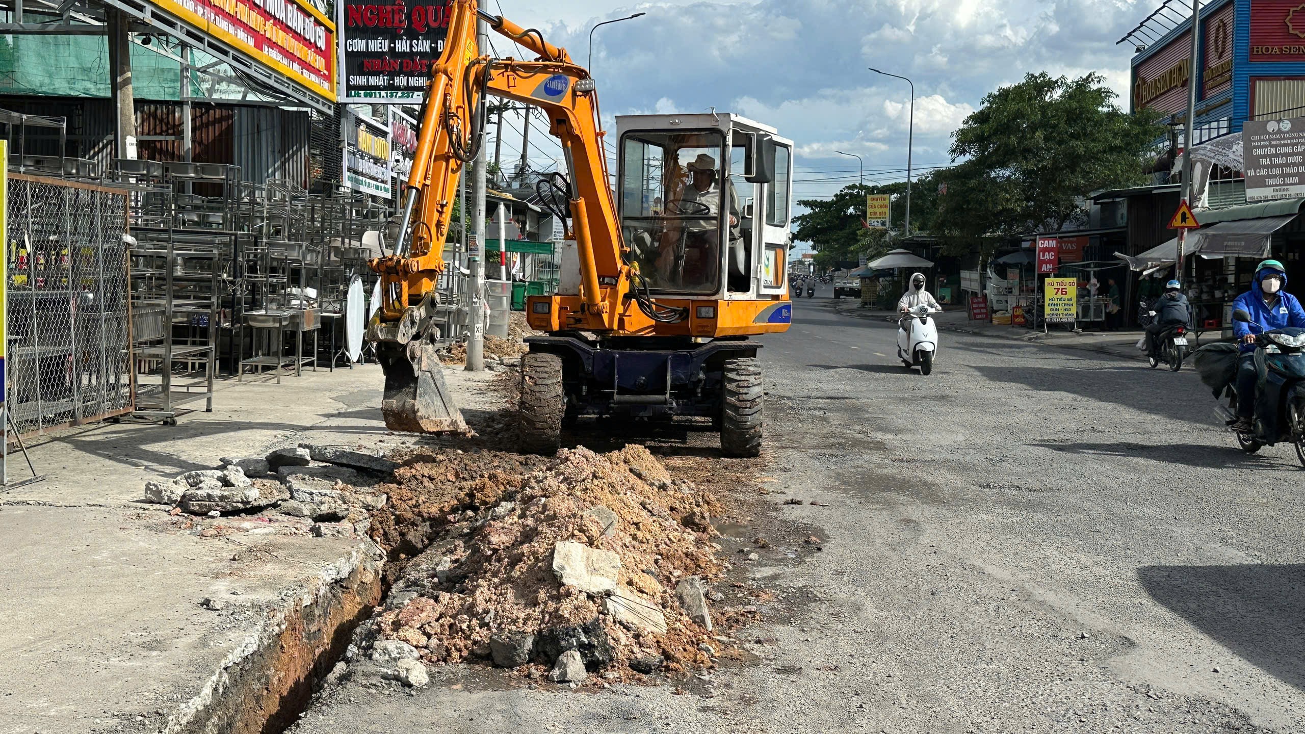Đồng Nai điều chỉnh khung giờ cấm xe tải tr&ecirc;n đường Đồng Khởi từ 25/8 - Ảnh 2.