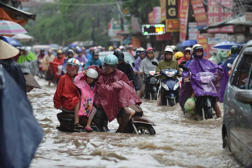 H&agrave; Nội chủ động ứng ph&oacute; &aacute;p thấp nhiệt đới, mưa lớn, ngập lụt - Ảnh 1.