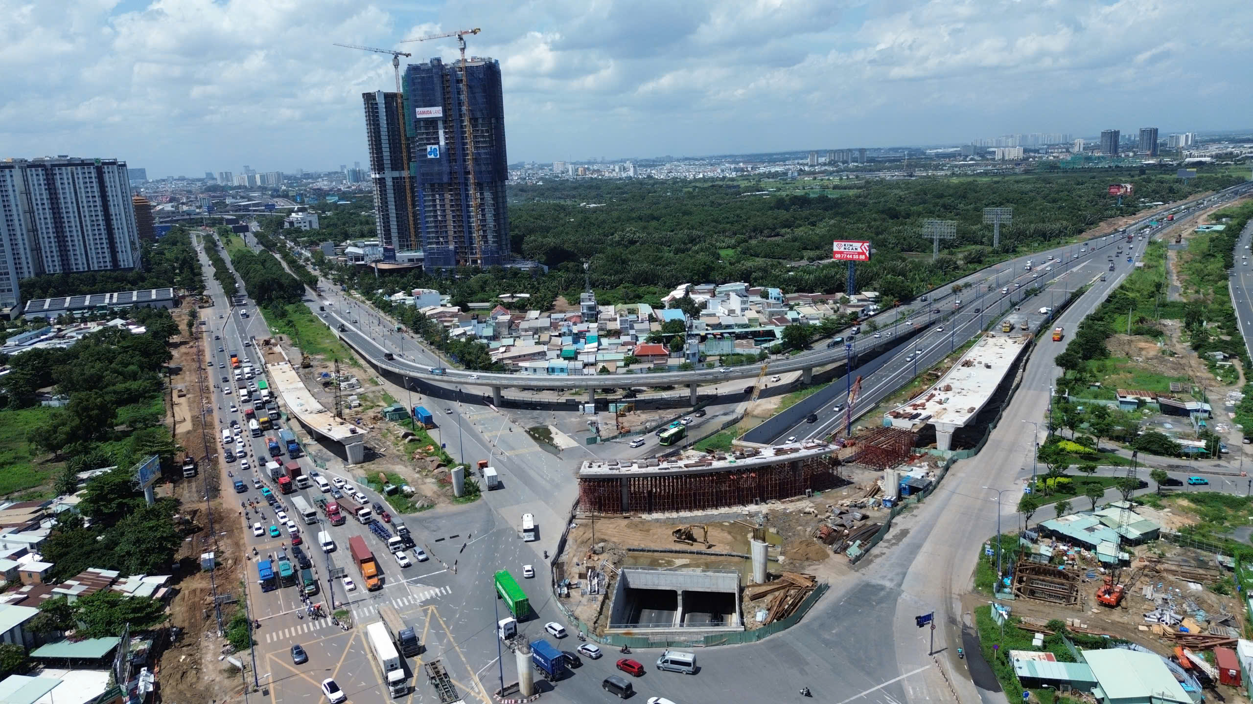 N&uacute;t giao An Ph&uacute; th&ocirc;ng xe th&ecirc;m 2 nh&aacute;nh cầu vượt - Ảnh 4.