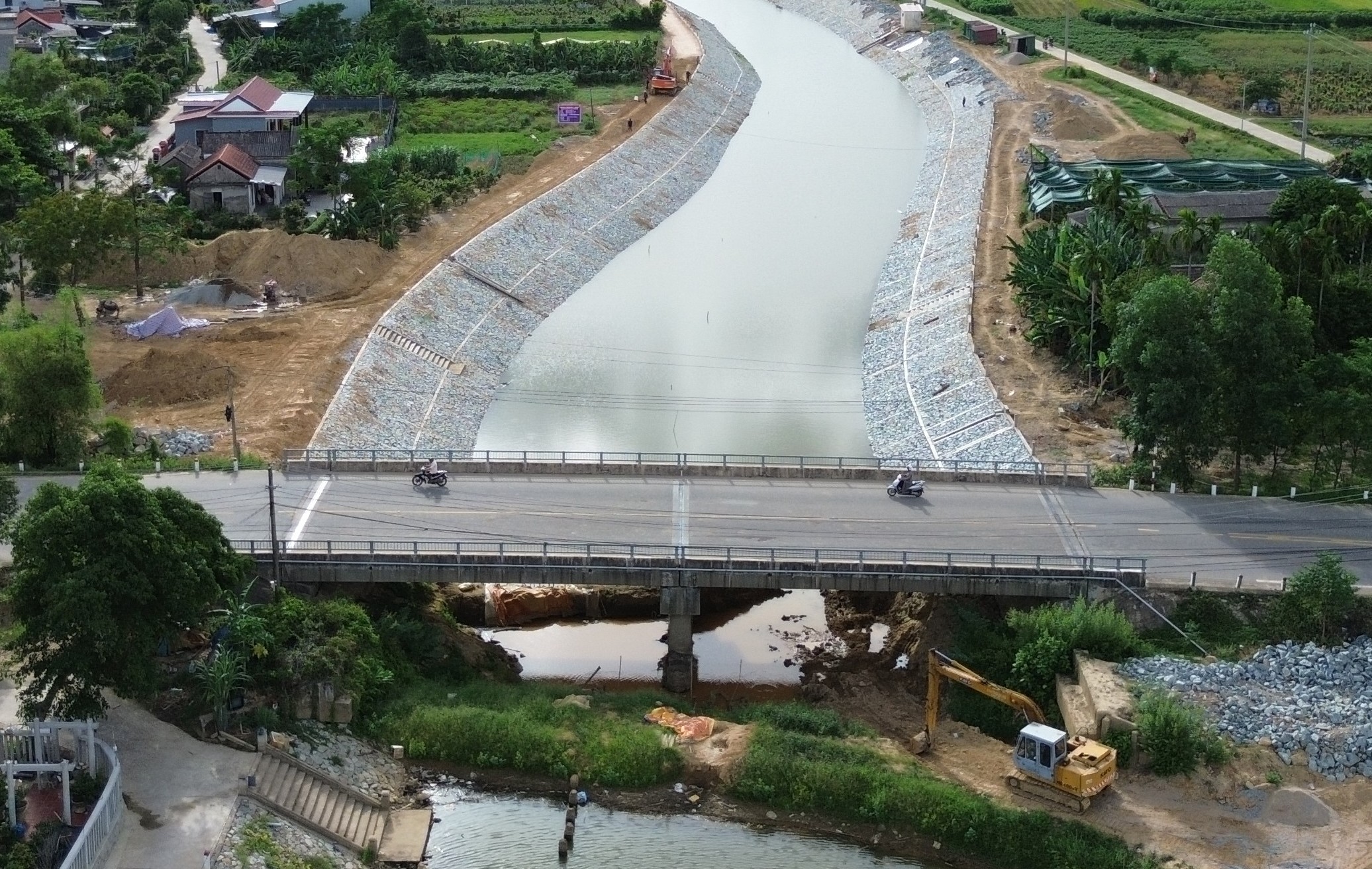 Tăng tốc xử l&yacute; khẩn cấp sạt lở bờ biển, bờ s&ocirc;ng ở Huế trước m&ugrave;a mưa b&atilde;o - Ảnh 10.