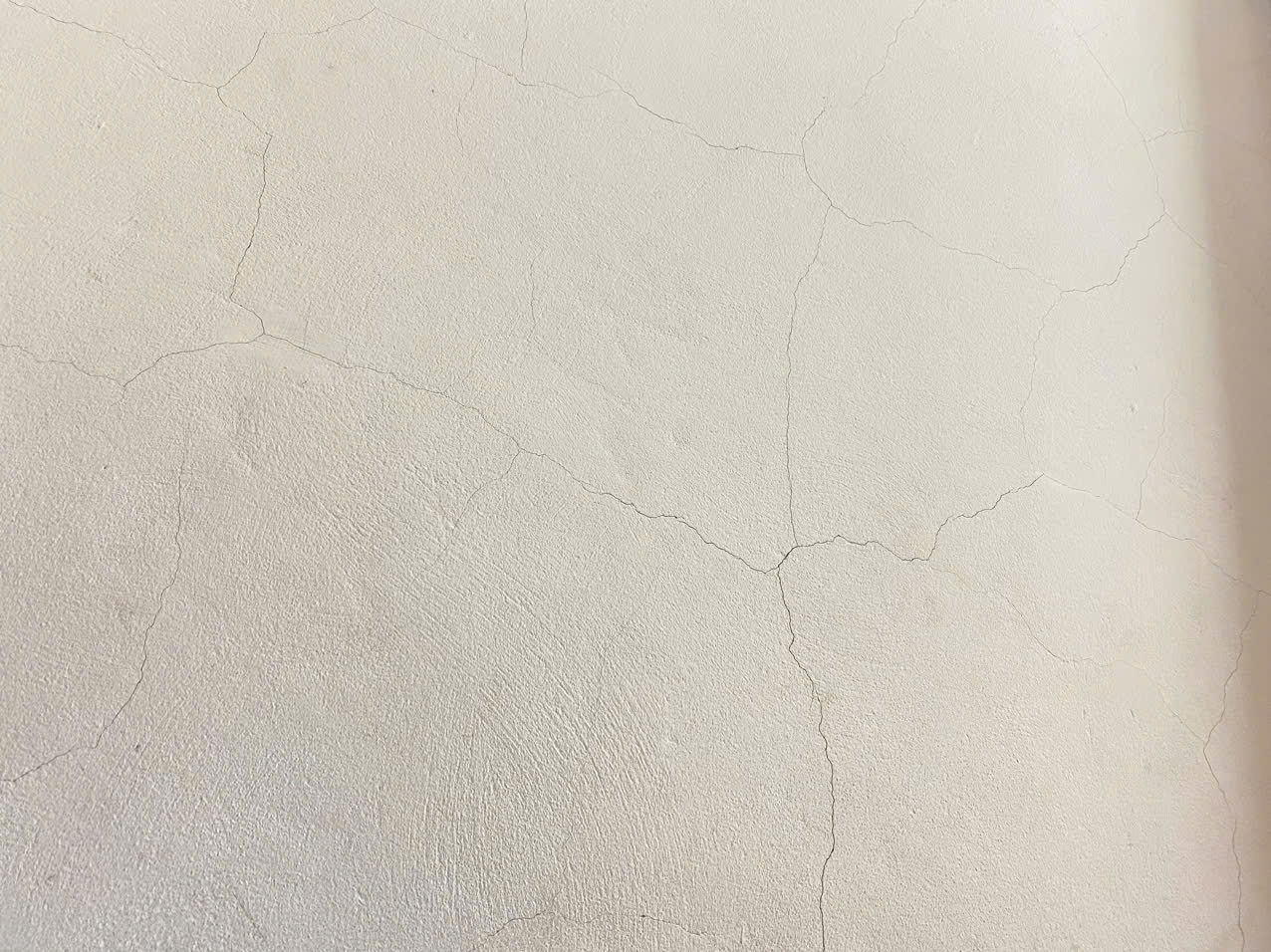 Nhà mới xây vài tháng đã nứt tường: Lỗi thi công hay dấu hiệu công trình có vấn đề? - Ảnh 3.