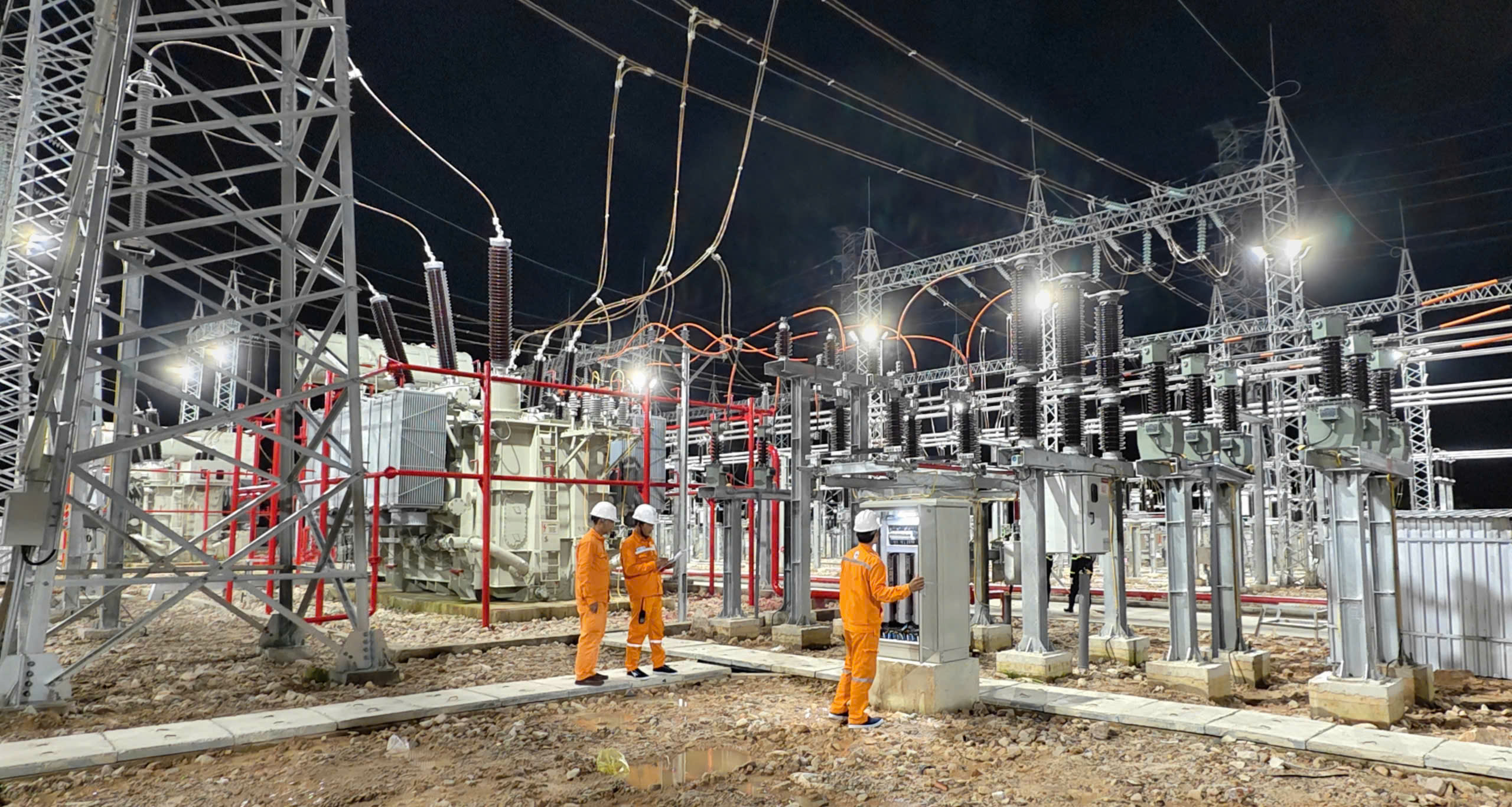 Đóng điện Trạm biến áp 220kV Phú Quốc: Tăng cường hạ tầng điện phát triển kinh tế đặc khu - Ảnh 1.