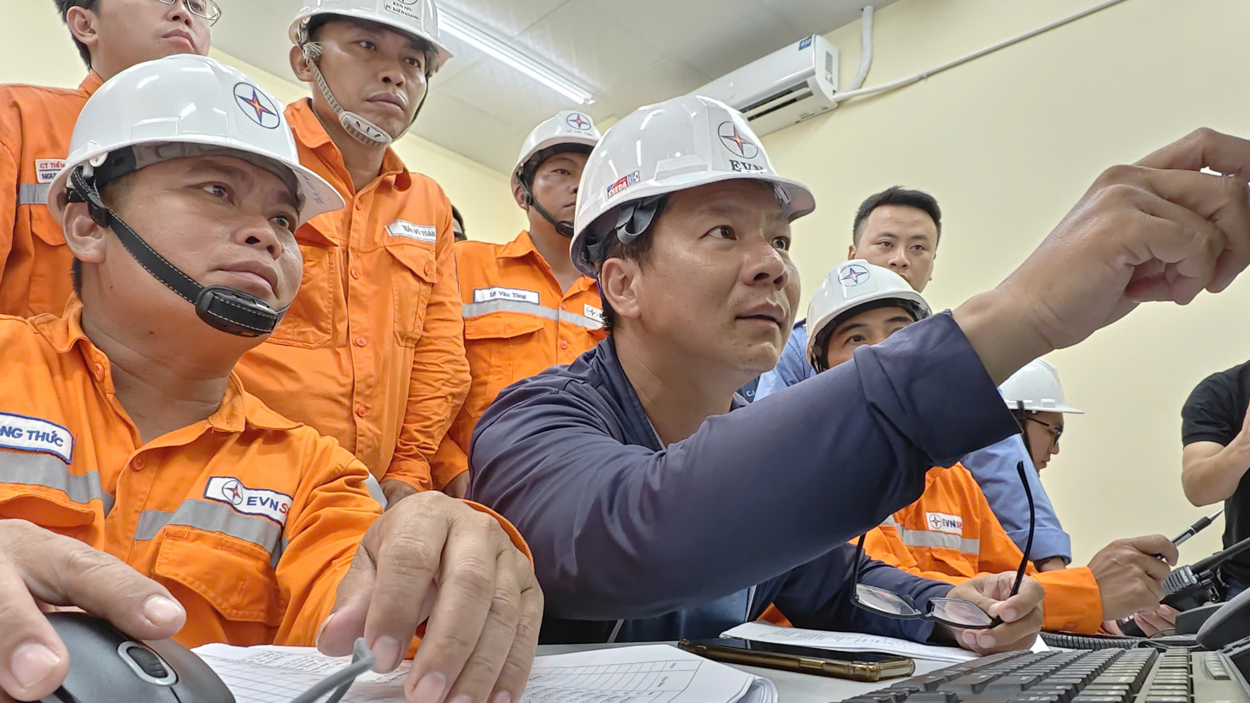 Đóng điện Trạm biến áp 220kV Phú Quốc: Tăng cường hạ tầng điện phát triển kinh tế đặc khu - Ảnh 2.