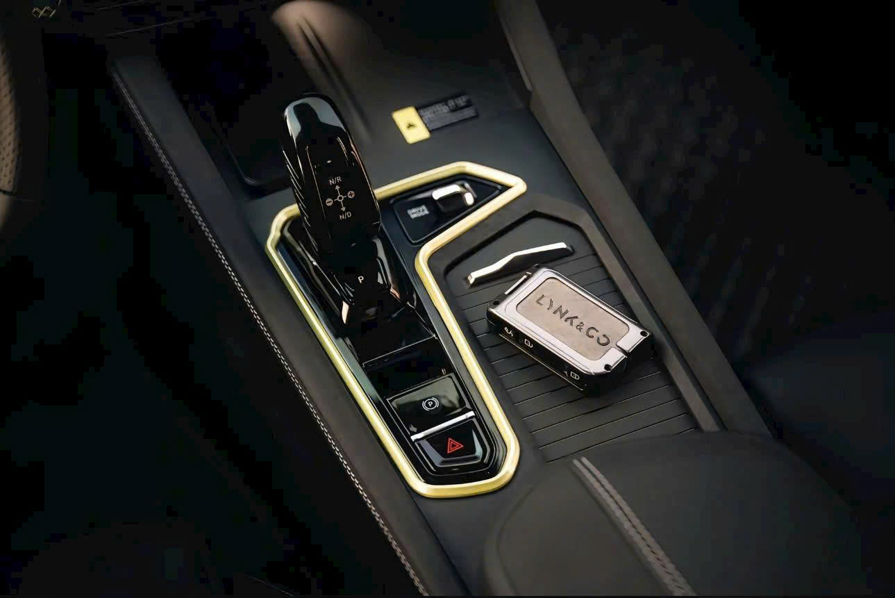 Lynk & Co 03 và Hyundai Elantra: Hai sedan hạng C khác biệt thế nào? - Ảnh 9.