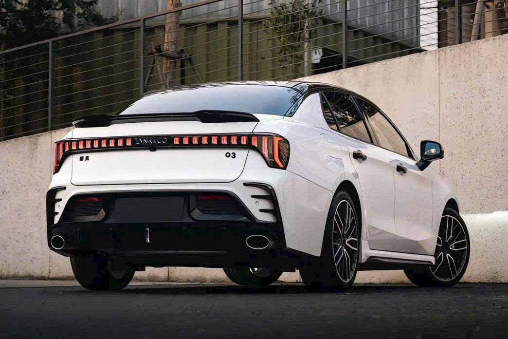 Lynk & Co 03 và Hyundai Elantra: Hai sedan hạng C khác biệt thế nào? - Ảnh 4.
