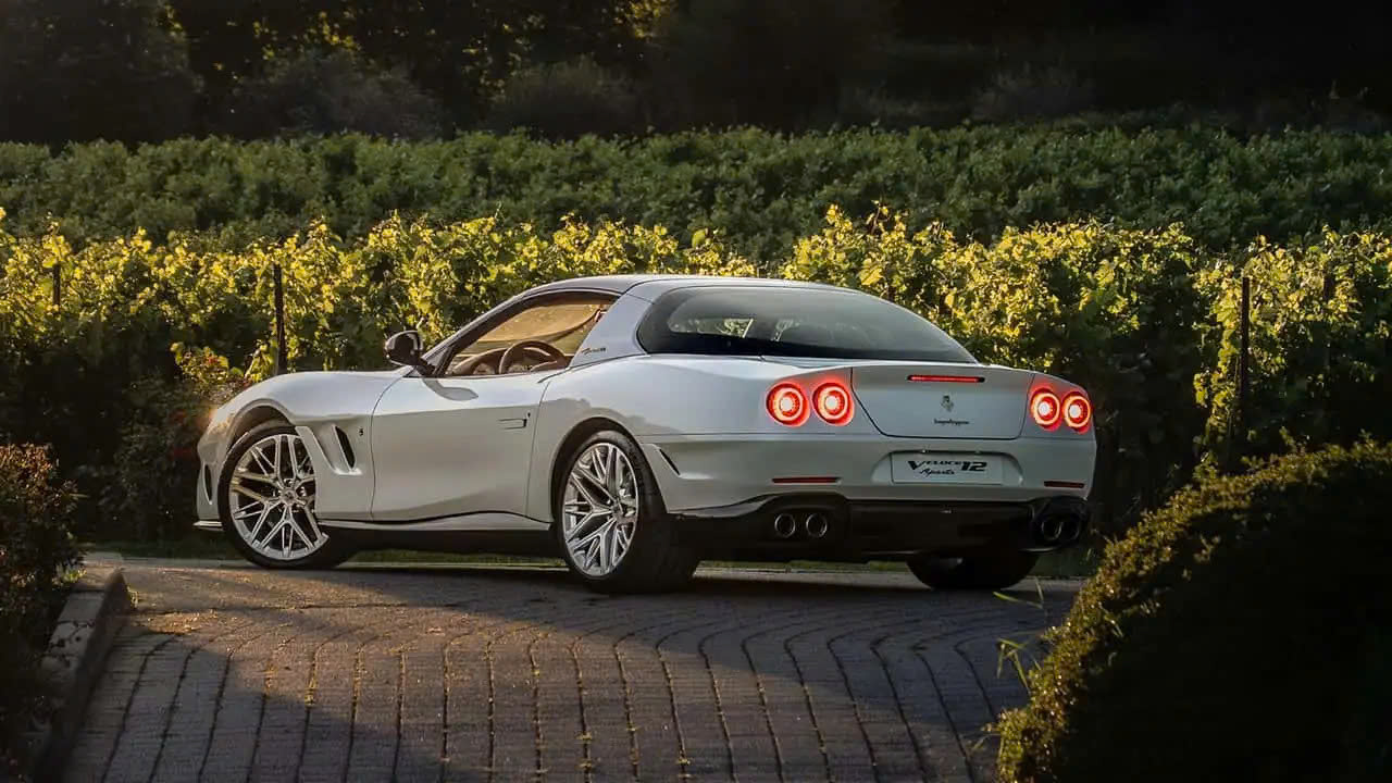 Ferrari 550 mui trần hồi sinh, dùng V12 và số sàn - Ảnh 1.