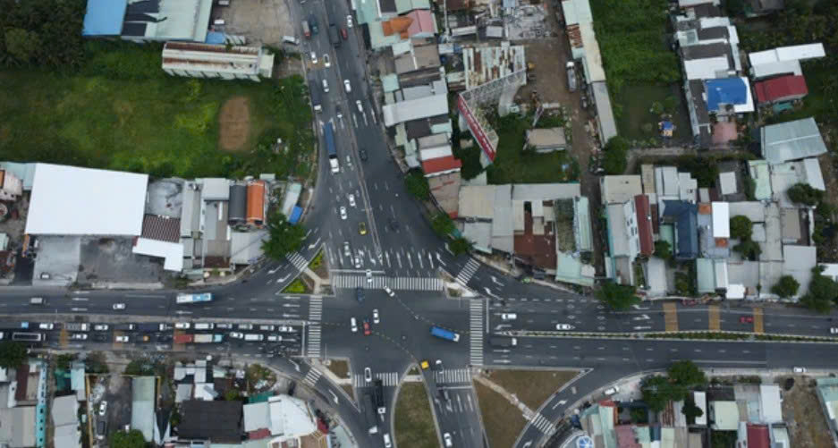Khởi c&ocirc;ng cầu vượt ng&atilde; tư Đồng T&acirc;m 2026 giải tỏa &ugrave;n tắc cửa ng&otilde; cầu Rạch Miễu 2 - Ảnh 1.