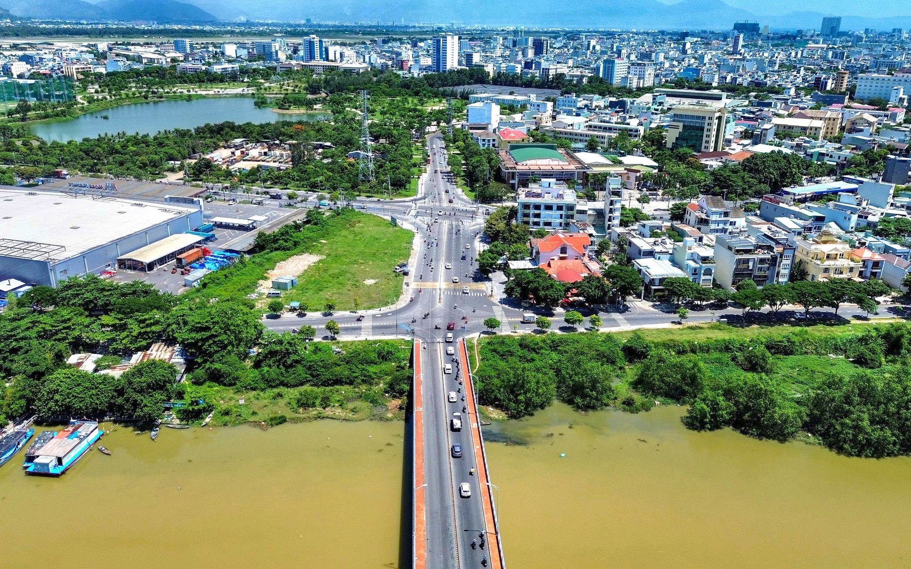 Quảng Ninh sẽ khởi c&ocirc;ng, kh&aacute;nh th&agrave;nh 24 dự &aacute;n ch&agrave;o mừng th&agrave;nh phố trực thuộc Trung ương - Ảnh 3.