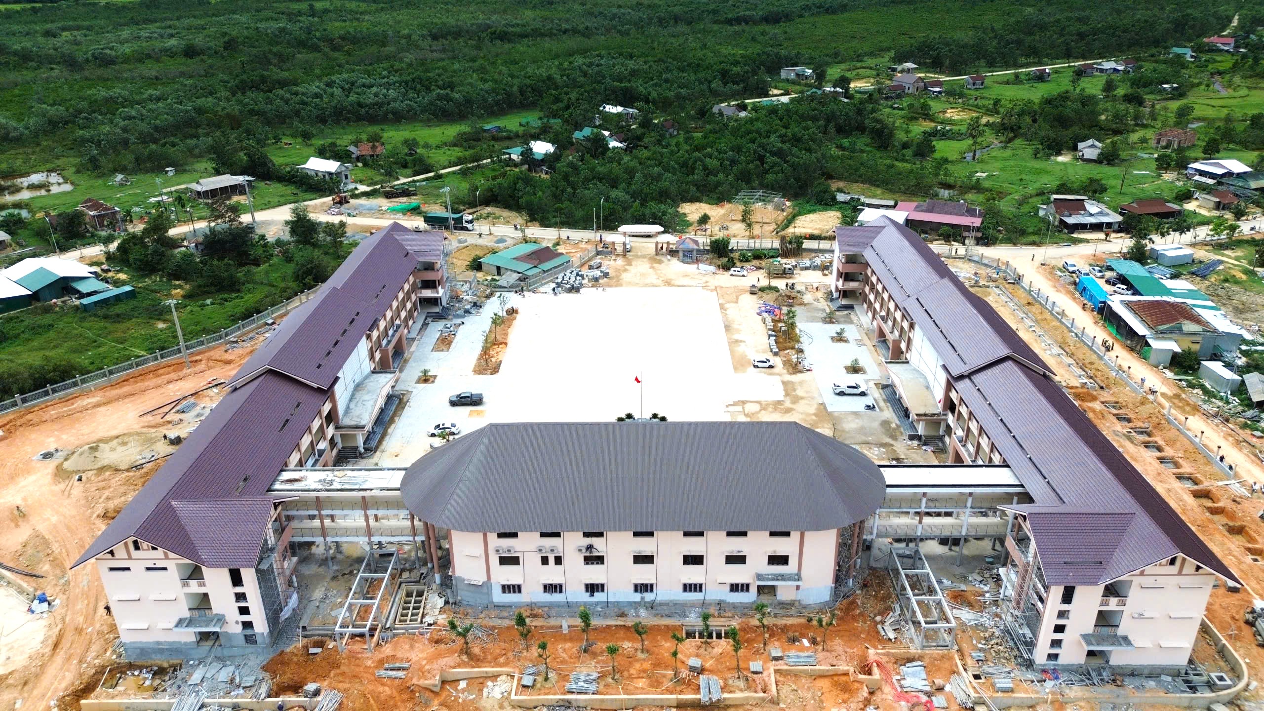Trường nội trú liên cấp ở Huế sẵn sàng đón học sinh tựu trường - Ảnh 12.