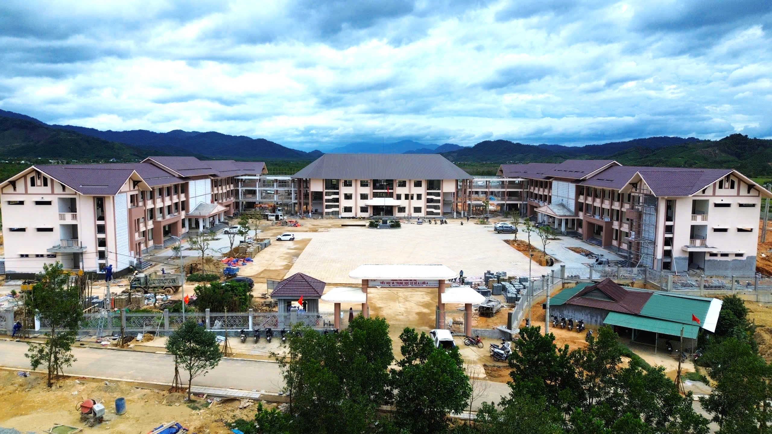 Trường nội trú liên cấp ở Huế sẵn sàng đón học sinh tựu trường - Ảnh 6.