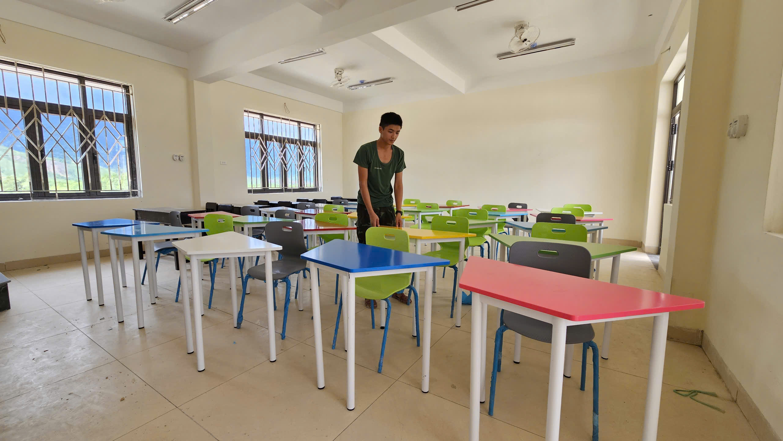 Trường nội trú liên cấp ở Huế sẵn sàng đón học sinh tựu trường - Ảnh 4.