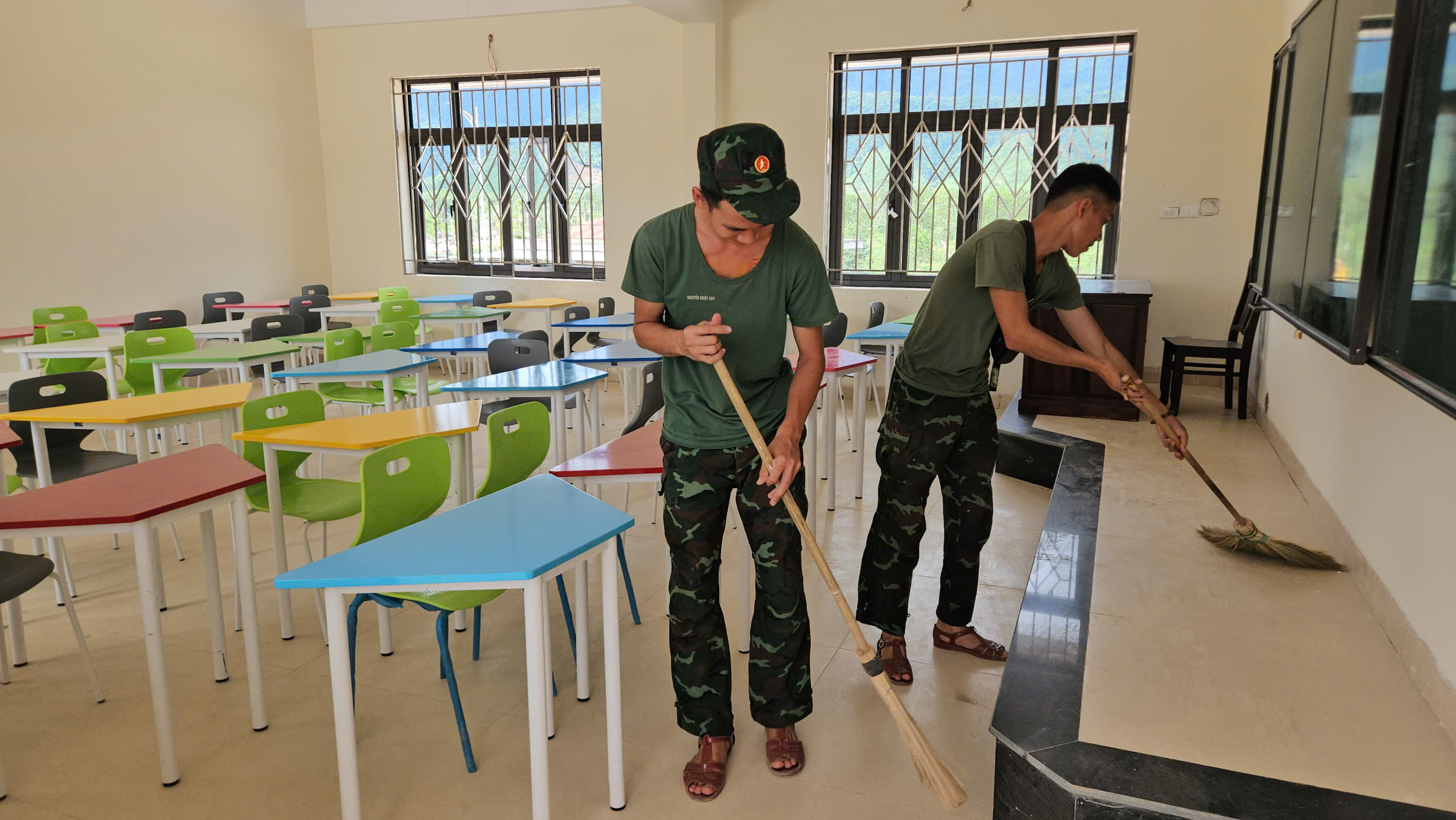 Trường nội trú liên cấp ở Huế sẵn sàng đón học sinh tựu trường - Ảnh 2.
