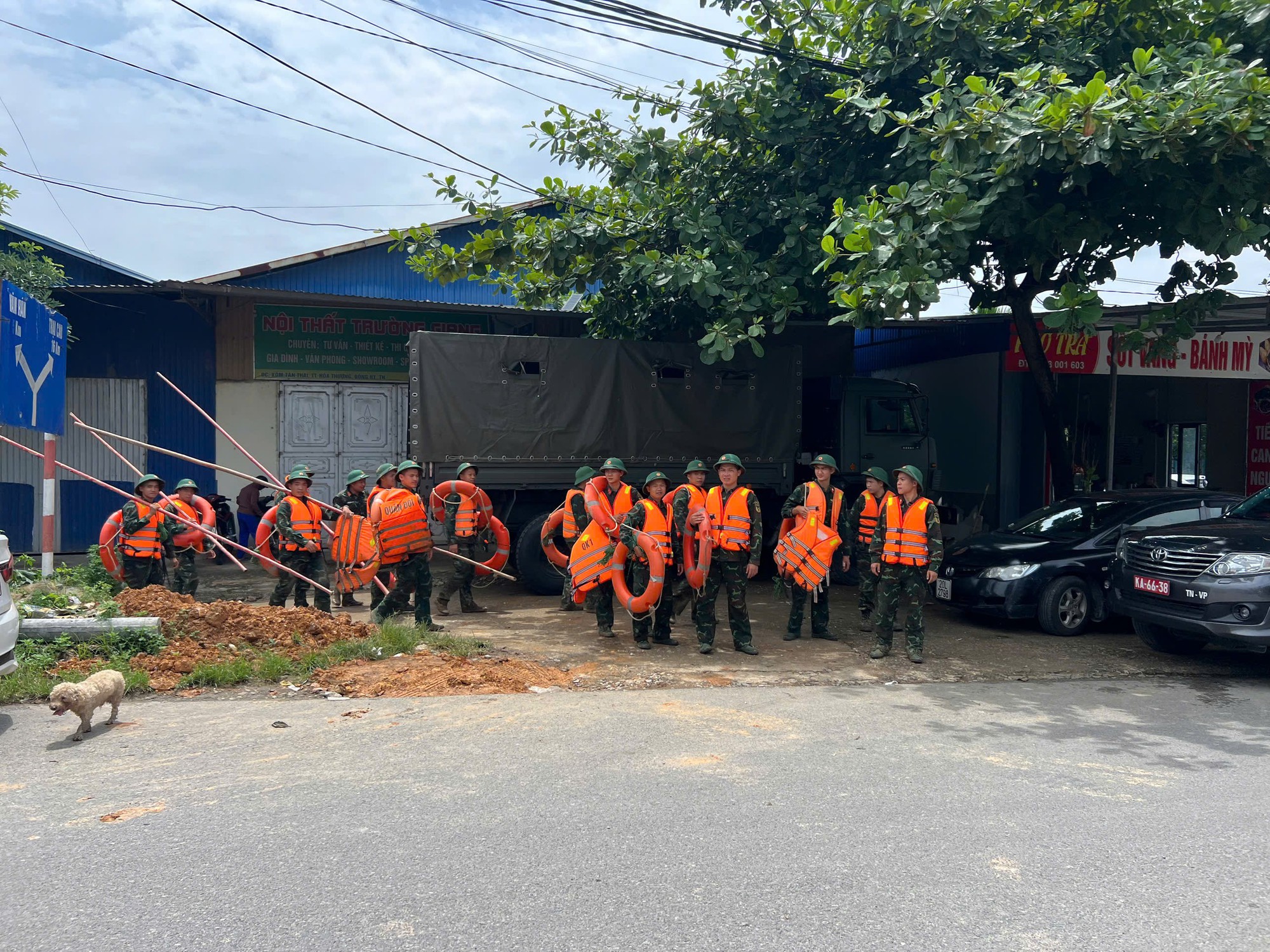 T&igrave;m thấy 1 nạn nh&acirc;n trong vụ lật thuyền khiến 3 người mất t&iacute;ch tại Th&aacute;i Nguy&ecirc;n - Ảnh 3.
