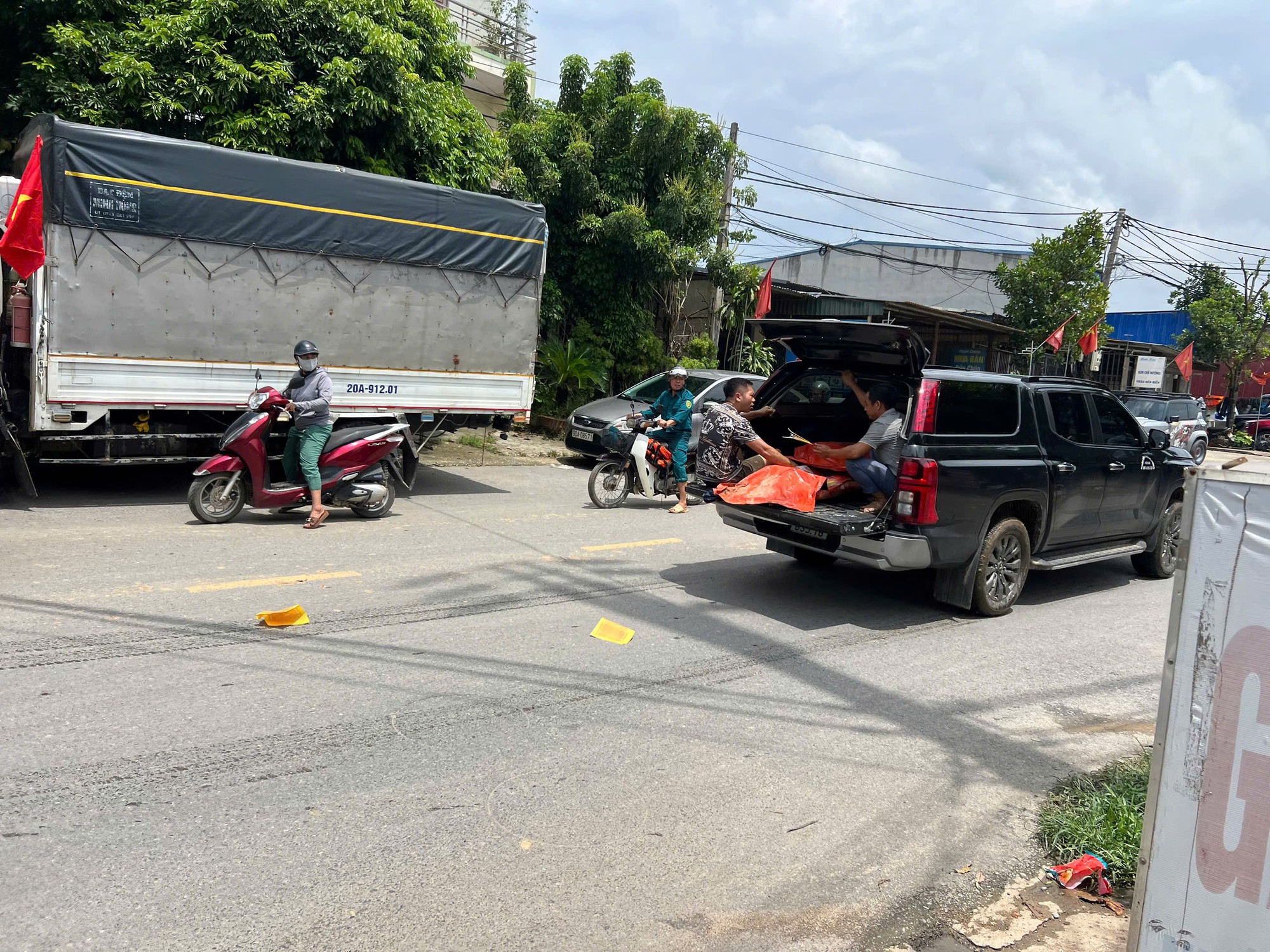 T&igrave;m thấy 1 nạn nh&acirc;n trong vụ lật thuyền khiến 3 người mất t&iacute;ch tại Th&aacute;i Nguy&ecirc;n - Ảnh 4.