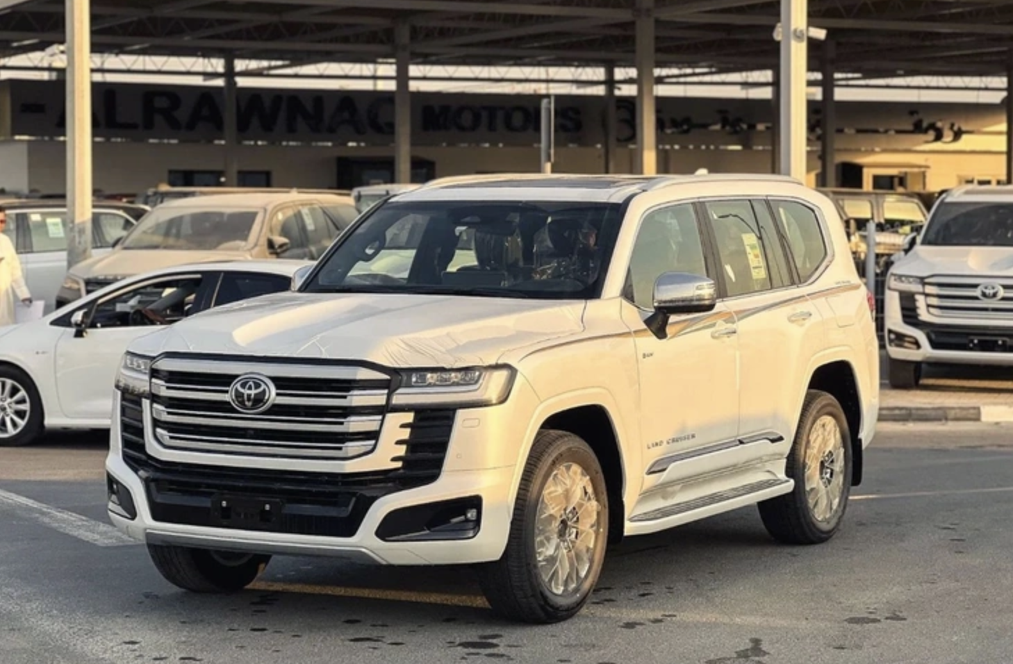 Loạt xe hybrid có thể ra mắt tại Việt Nam trong tháng 9 - Ảnh 1.