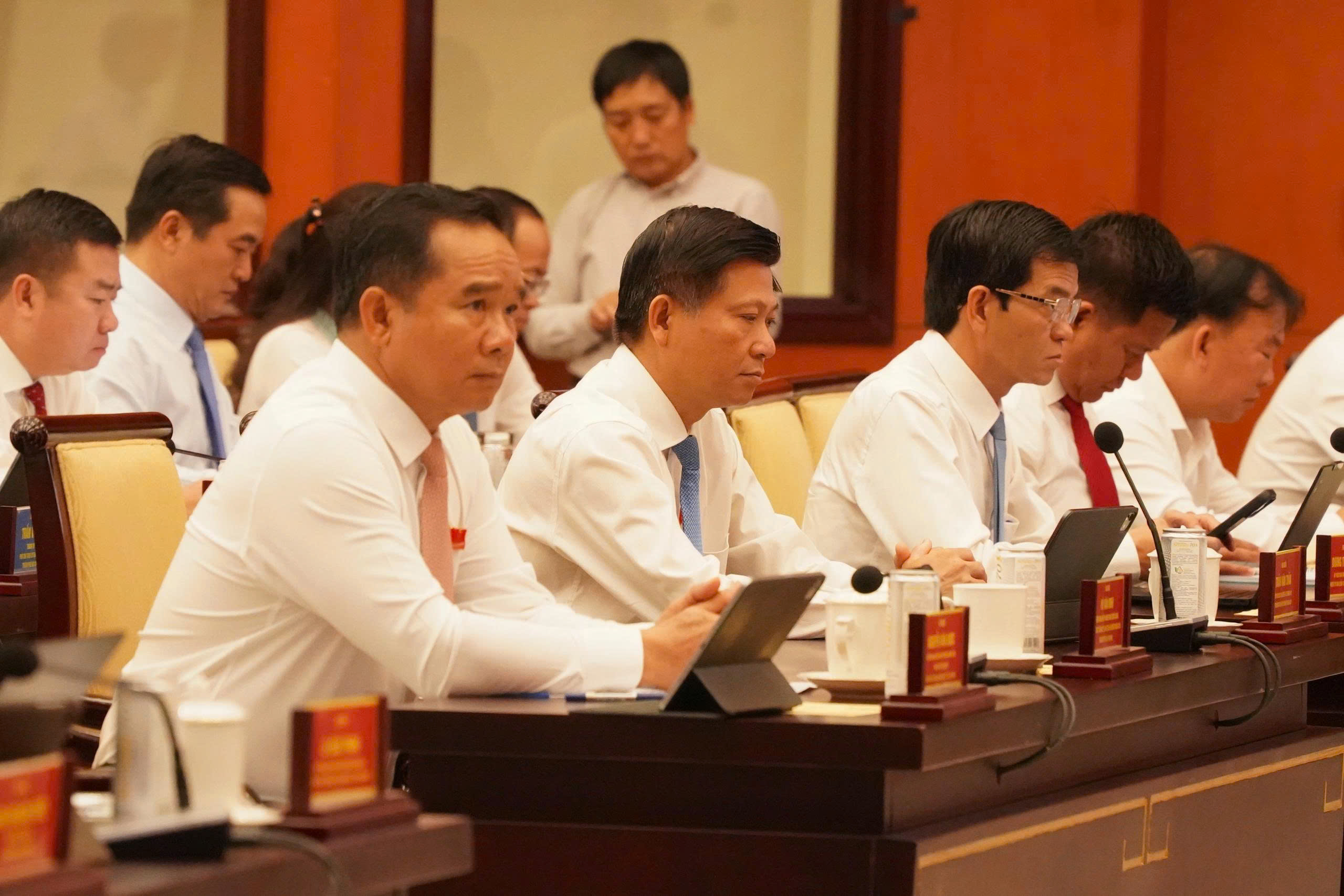 TP.HCM xem xét loạt cơ chế về đất đai, đầu tư, hạ tầng đô thị - Ảnh 3.