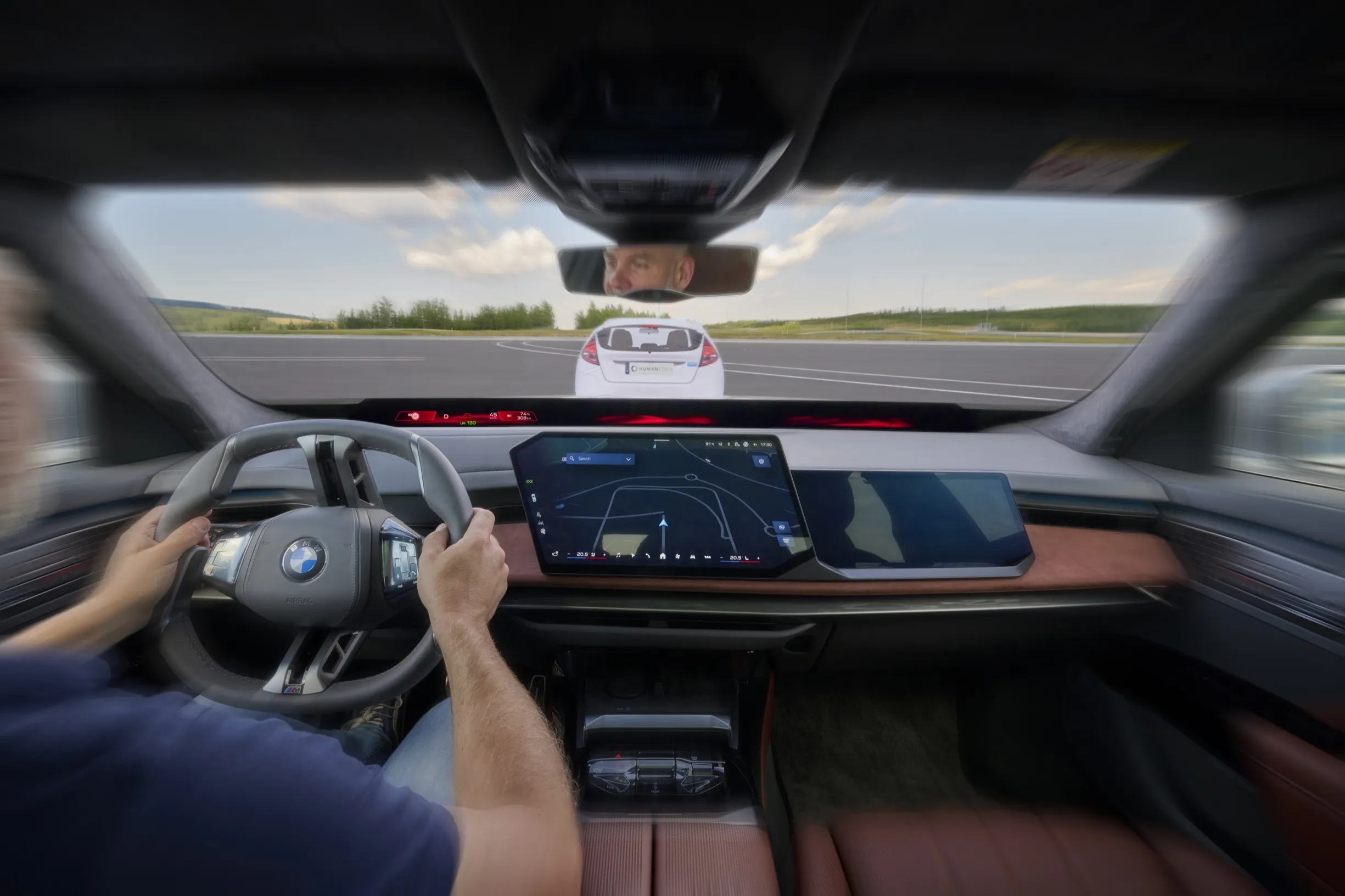 BMW iX3 tăng cường trang bị an toàn - Ảnh 5.