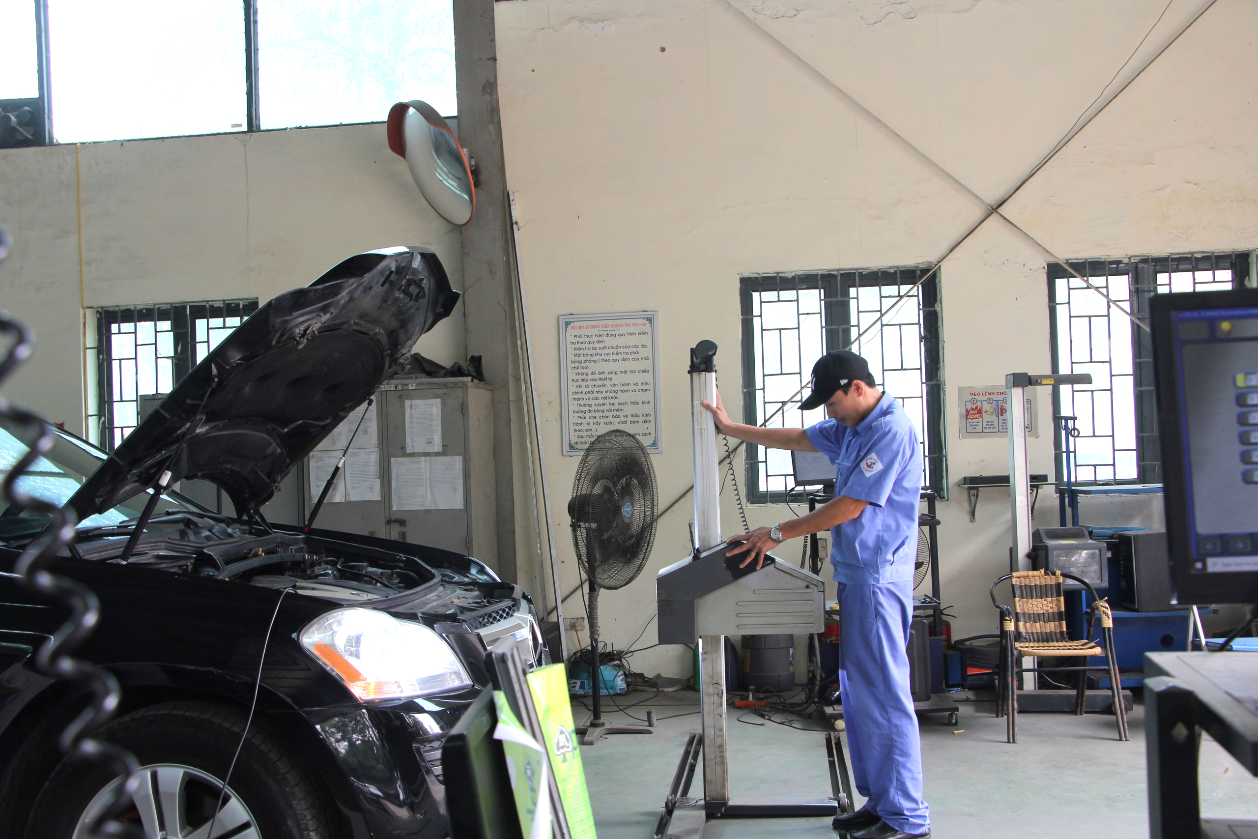 Bộ X&acirc;y dựng tiếp tục đẩy mạnh ph&acirc;n cấp giải quyết thủ tục h&agrave;nh ch&iacute;nh lĩnh vực đăng kiểm - Ảnh 2.