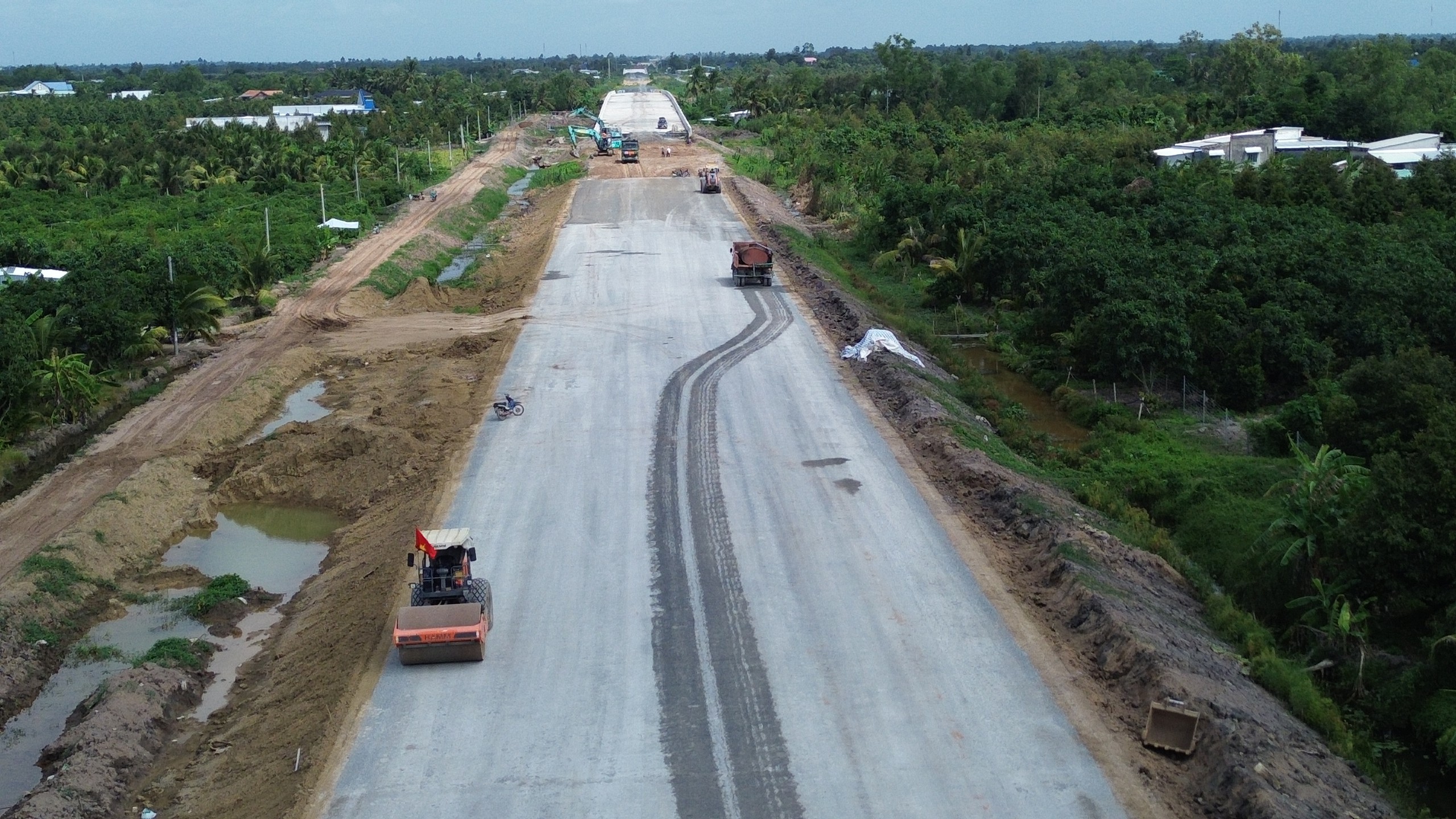 Hai tuyến cao tốc qua Đồng Th&aacute;p, thi c&ocirc;ng kh&ocirc;ng nghỉ lễ 2/9 - Ảnh 2.