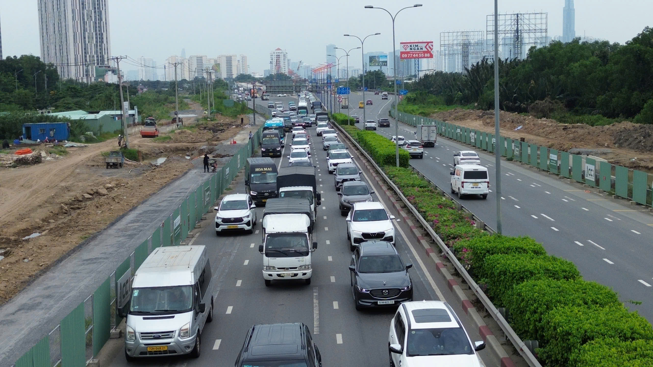 Cửa ngõ TP . HCM ùn ứ trong ngày lễ Quốc khánh 2 / 9 vì kẹt xe kéo dài - Ảnh 3.