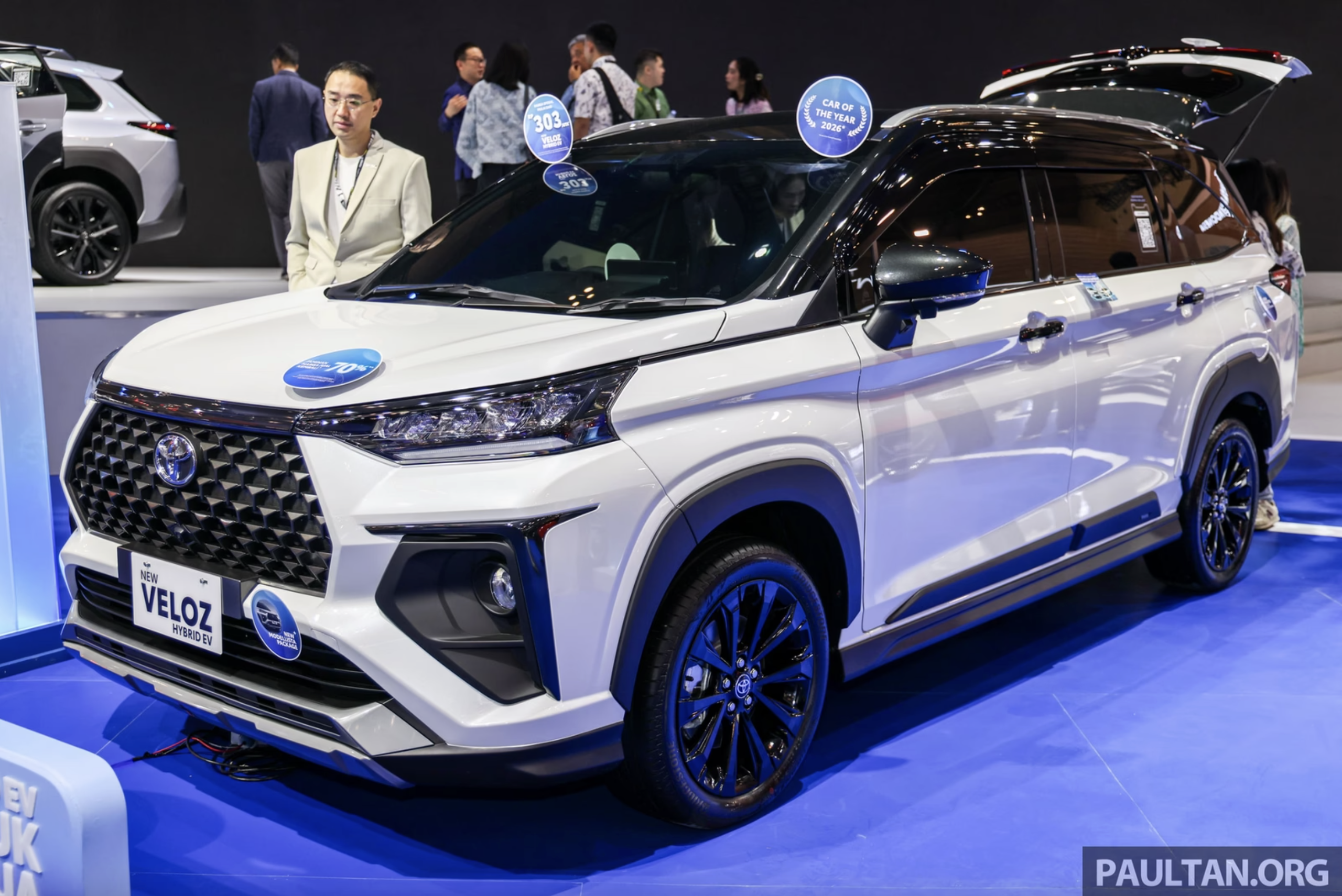 Toyota Veloz hybrid trưng bày tại Indonesia - Ảnh 1.