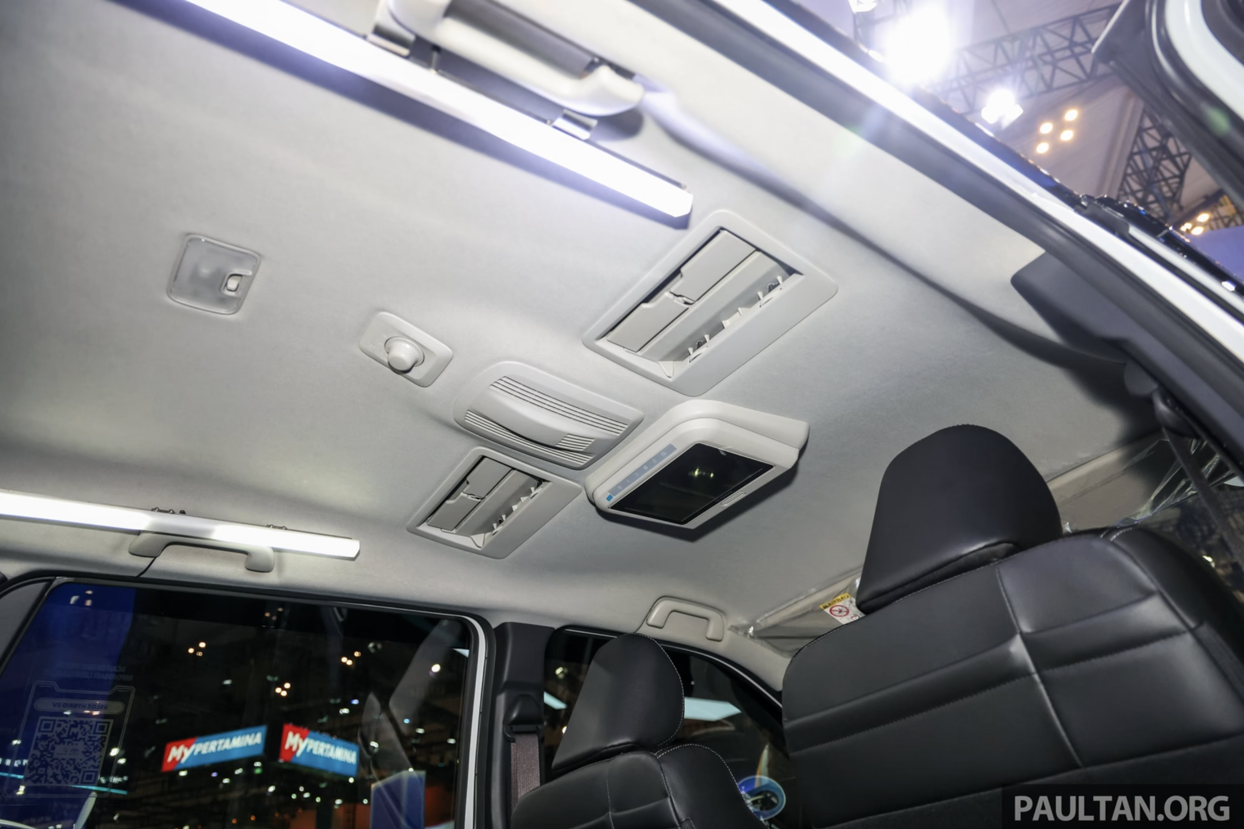 Toyota Veloz hybrid trưng bày tại Indonesia - Ảnh 4.