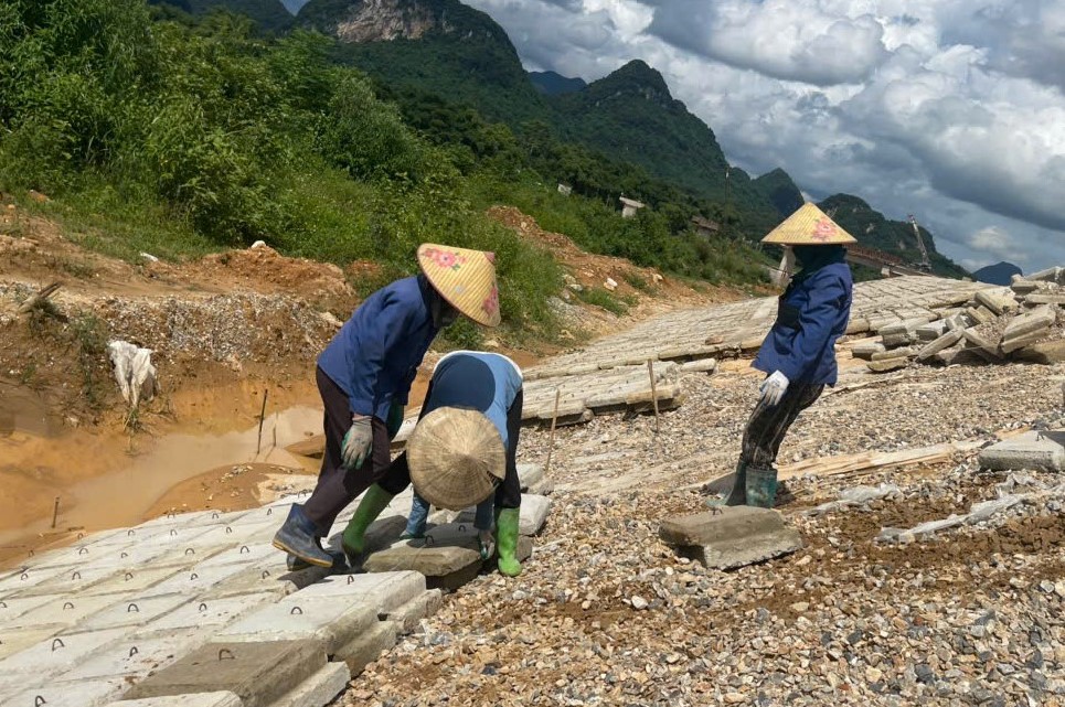 Thanh Hoá: Tăng tốc thi công các dự án chống sạt lở và xử lý sạt lở - Ảnh 2.