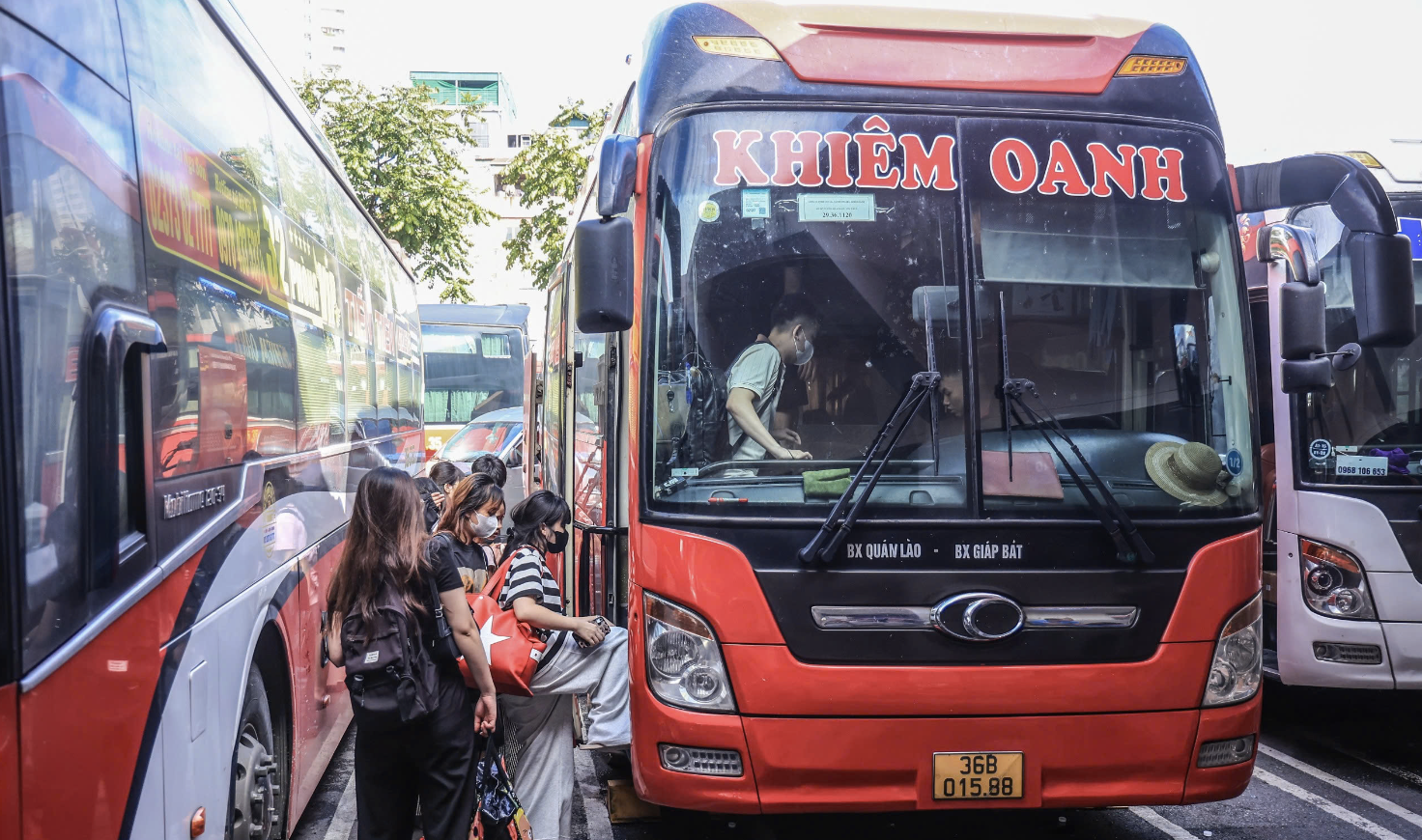 Xuy&ecirc;n đ&ecirc;m, xuy&ecirc;n lễ giữ nhịp những chuyến xe về qu&ecirc; - Ảnh 2.