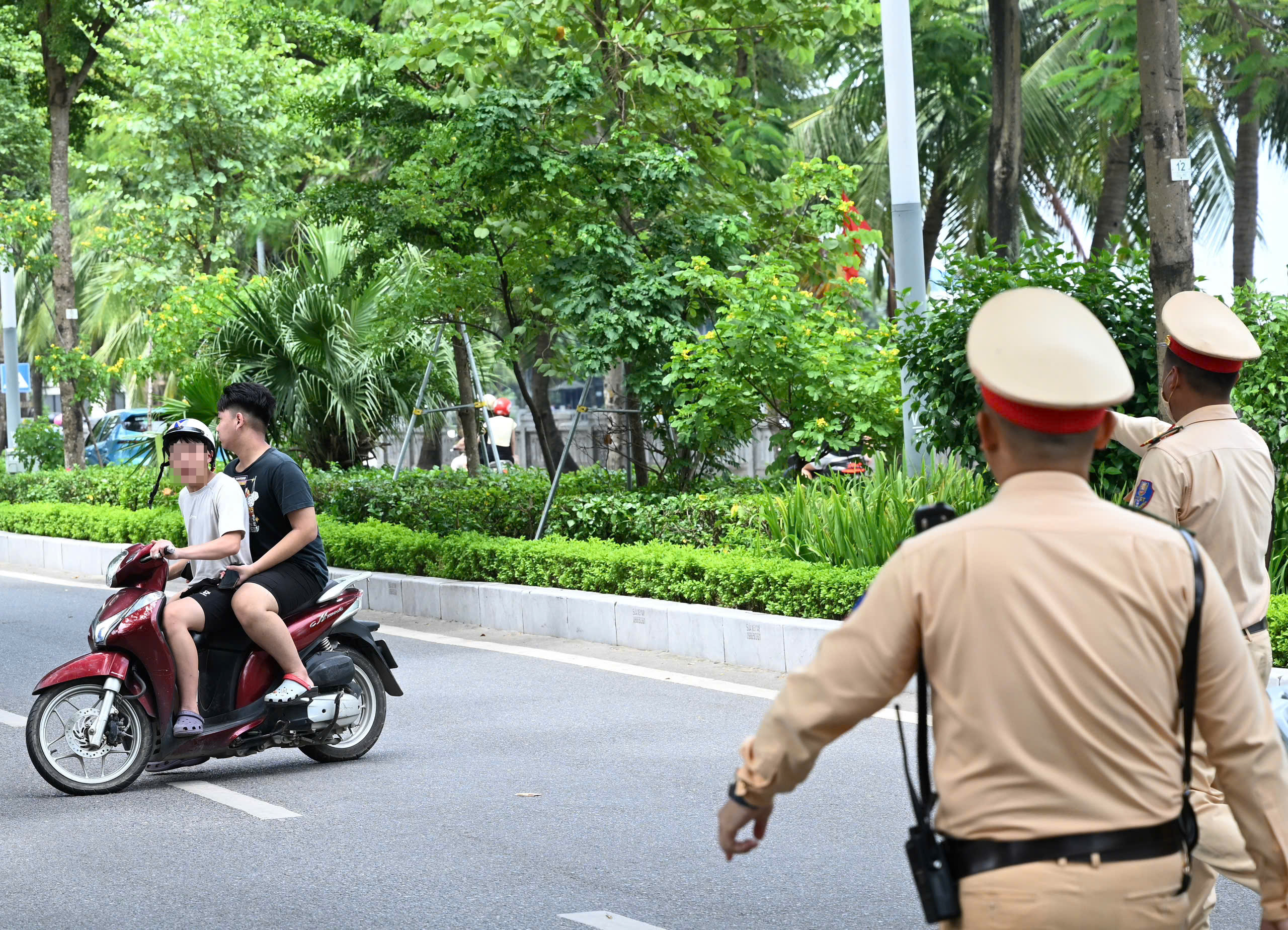 Hà Nội: Nhiều thanh, thiếu niên bị tạm giữ xe sau bữa ăn nhậu ngày nghỉ lễ 2/9 - Ảnh 4.