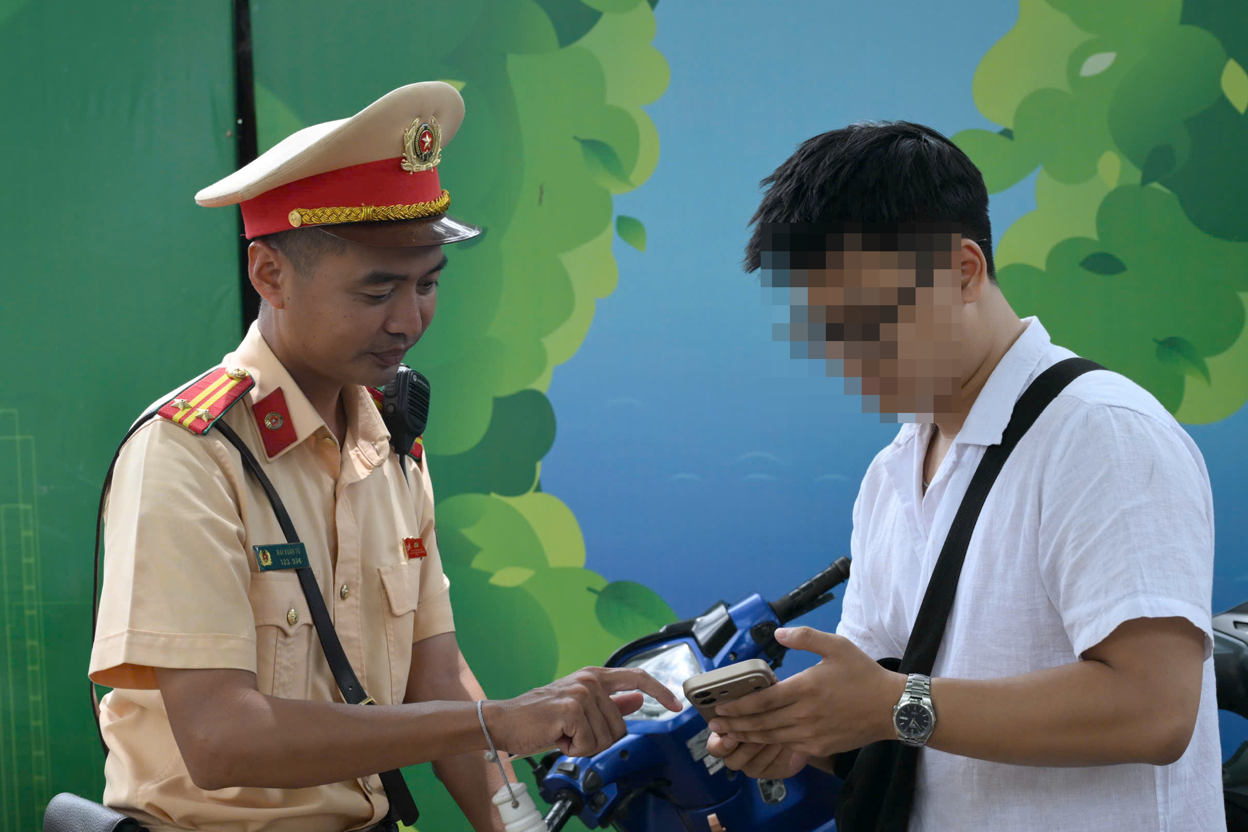 Hà Nội: Nhiều thanh, thiếu niên bị tạm giữ xe sau bữa ăn nhậu ngày nghỉ lễ 2/9 - Ảnh 12.