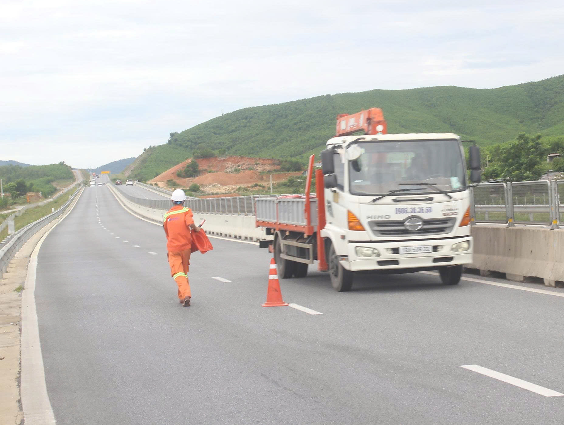 KỲ 1: Khi cao tốc kh&ocirc;ng ngủ - Ảnh 6.