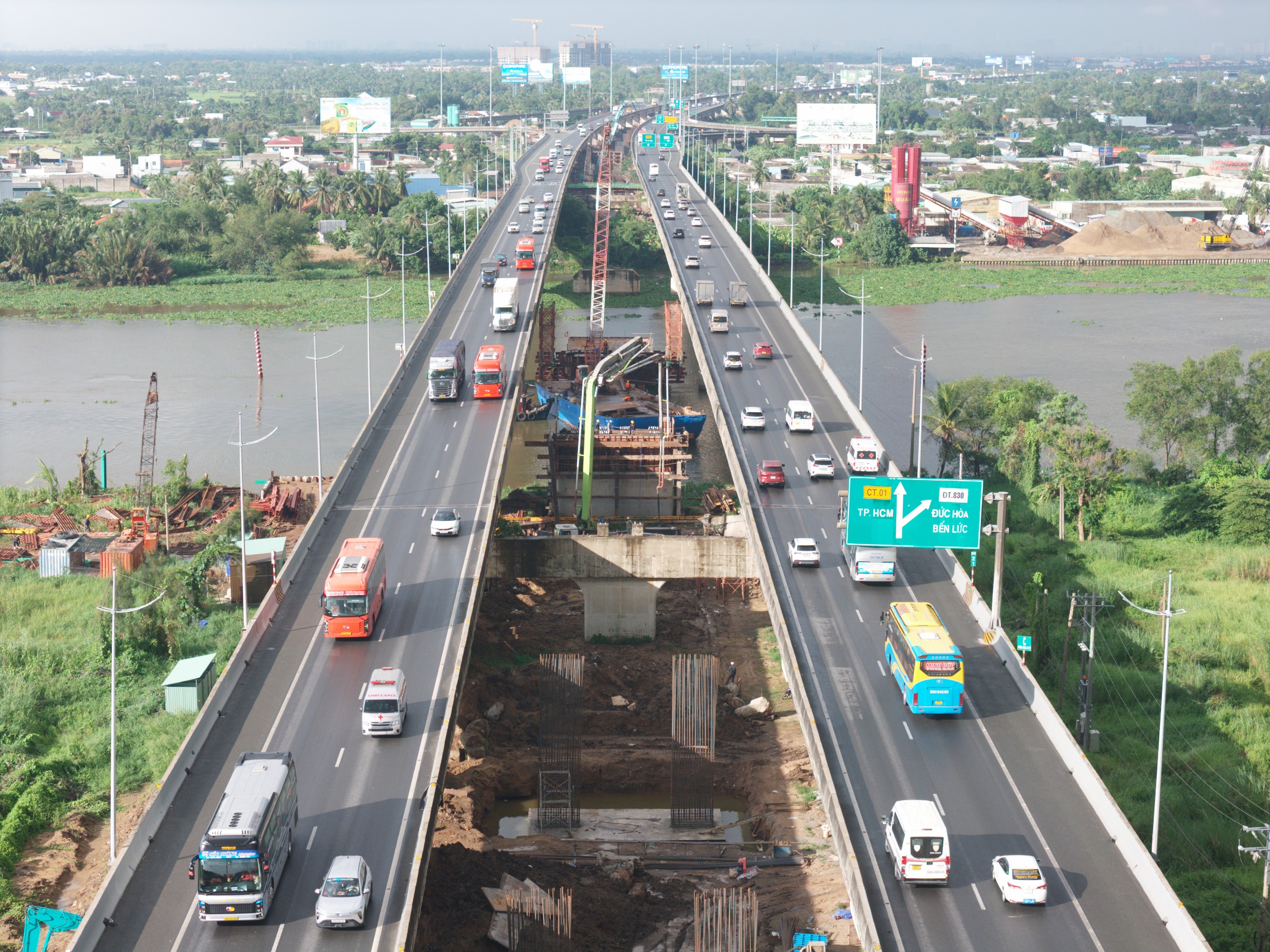 To&agrave;n cảnh c&ocirc;ng trường mở rộng cao tốc TP.HCM - Trung Lương - Mỹ Thuận - Ảnh 4.