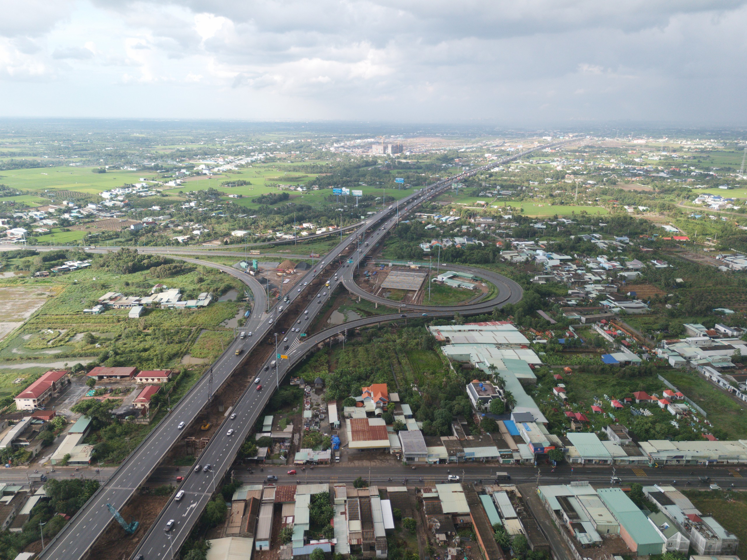 To&agrave;n cảnh c&ocirc;ng trường mở rộng cao tốc TP.HCM - Trung Lương - Mỹ Thuận - Ảnh 14.