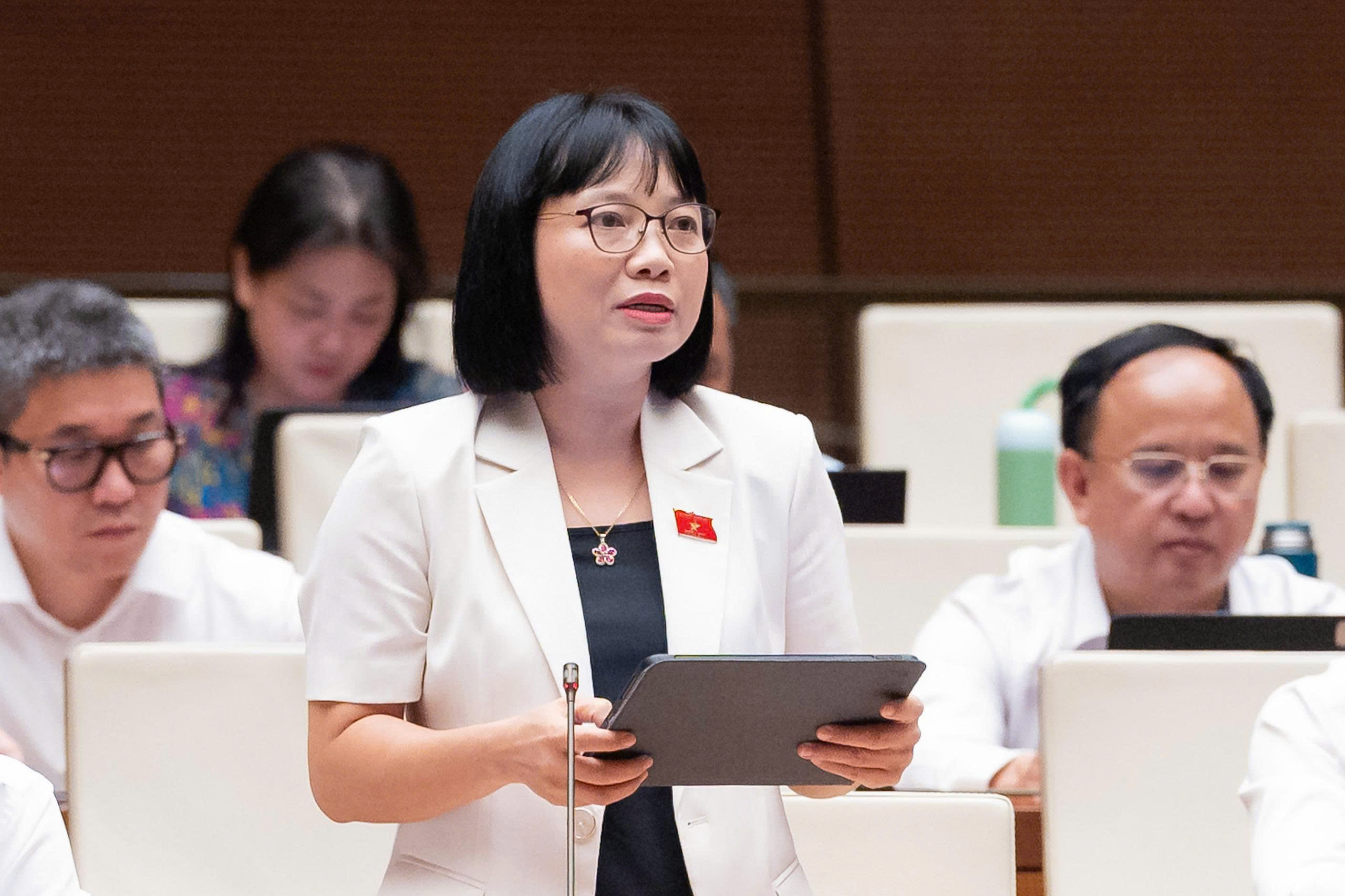 Đại biểu Quốc hội đề nghị l&agrave;m r&otilde; phạm vi cấm v&agrave; sử dụng hợp ph&aacute;p đối với kh&iacute; N2O   - Ảnh 1.