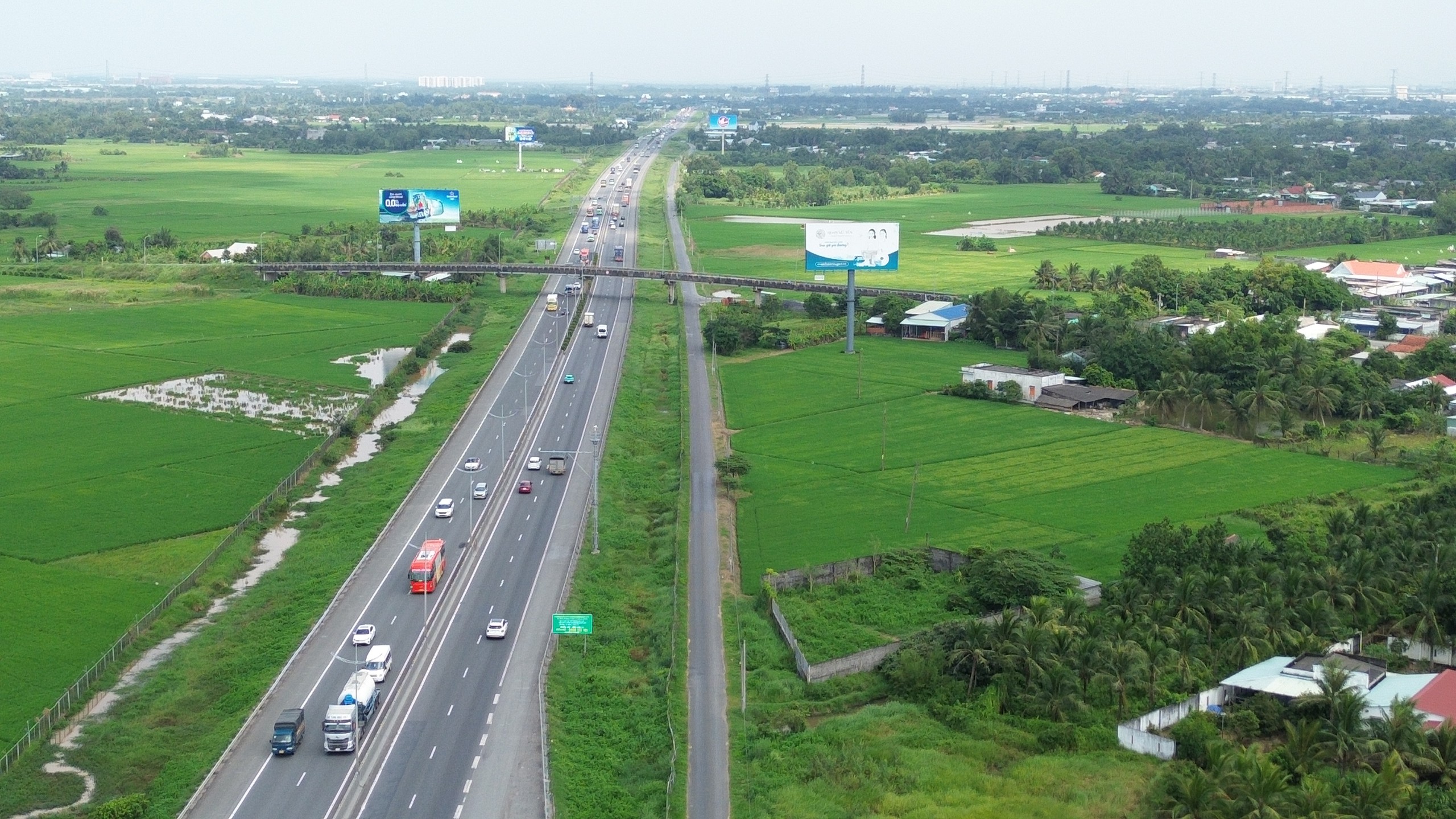 Đồng Tháp sắp trở thành trung tâm trung chuyển tiểu vùng sông Mê Kông - Ảnh 1.