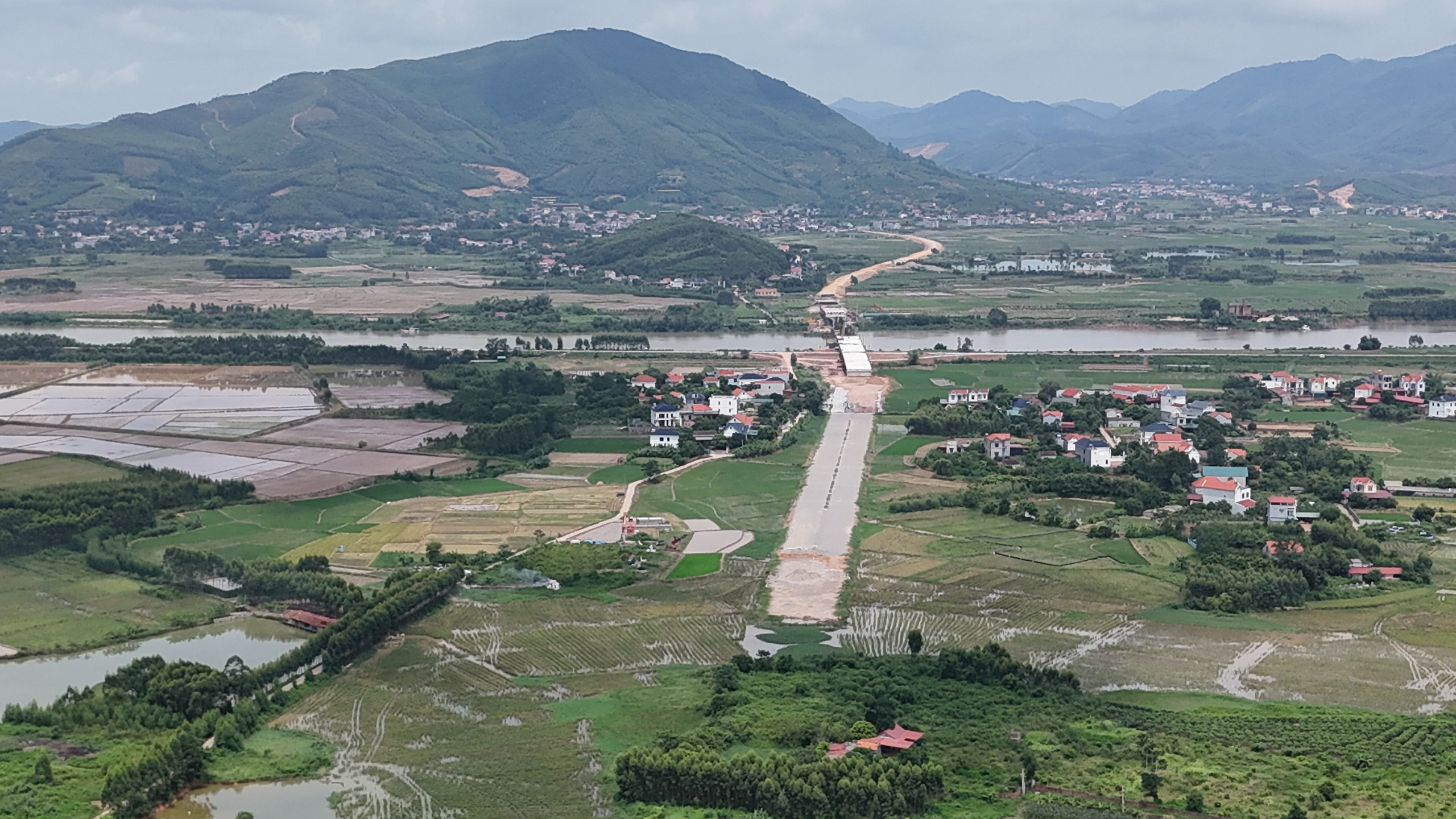 Bắc Ninh: Gỡ vướng mắc, đưa dự án xây dựng đường tỉnh 293 kéo dài về đích - Ảnh 22.