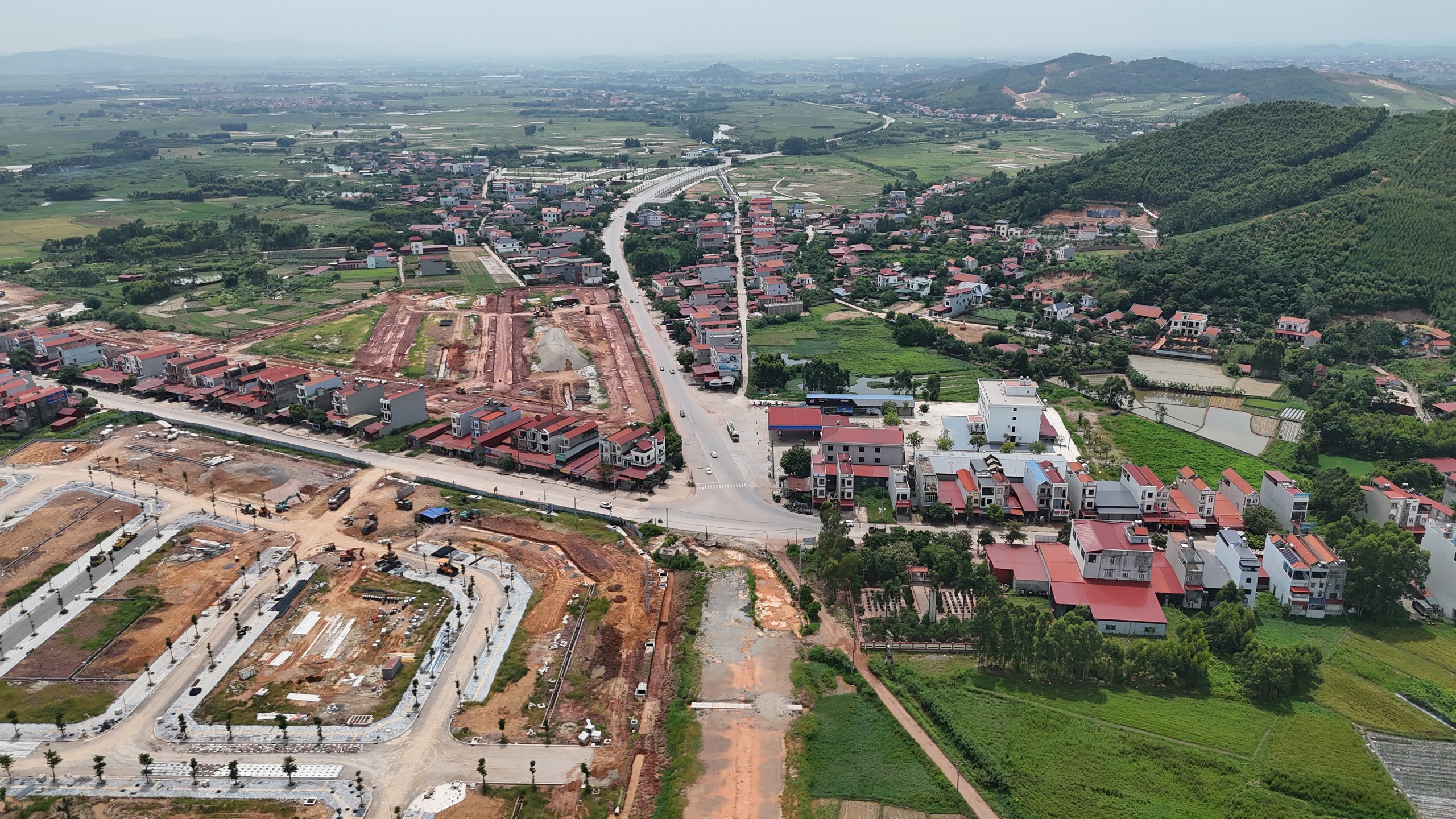 Bắc Ninh: Gỡ vướng mắc, đưa dự án xây dựng đường tỉnh 293 kéo dài về đích - Ảnh 19.