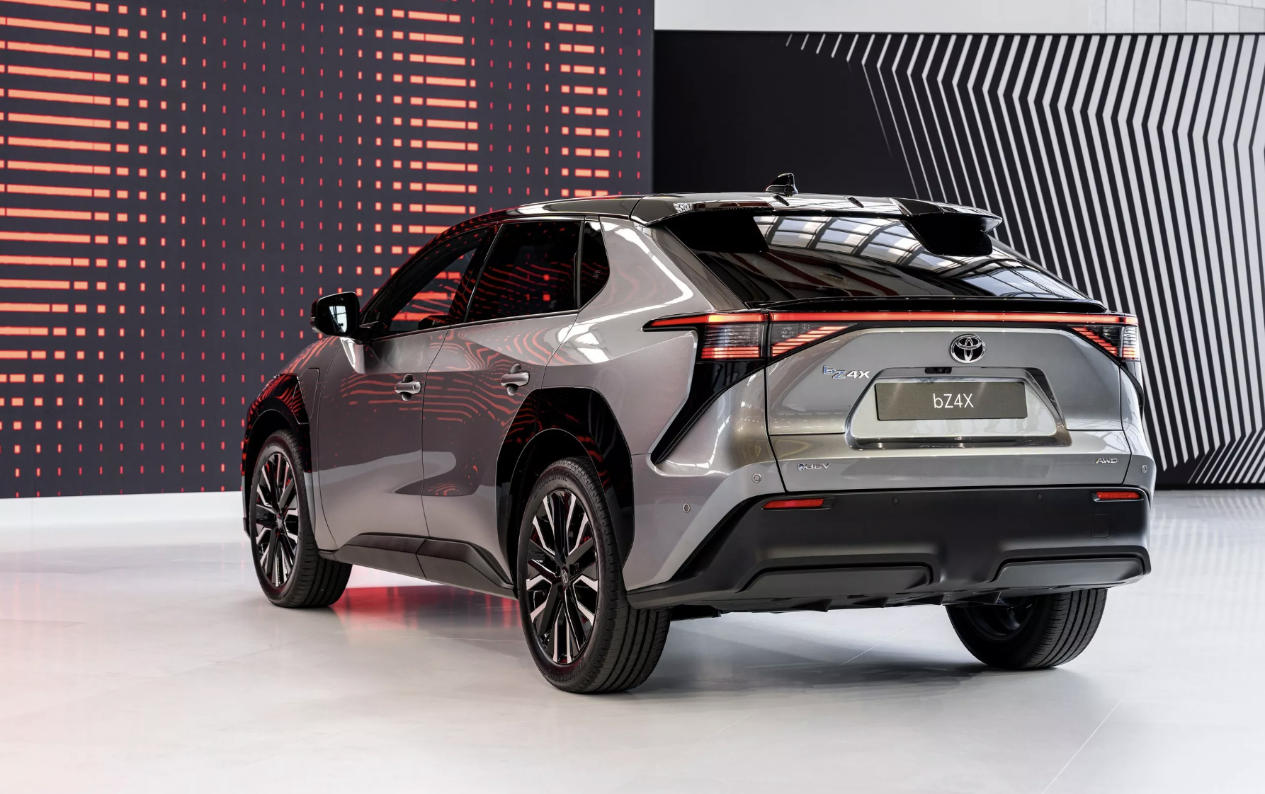 Toyota hybrid chuyển mình với công nghệ pin lithium - ion mới vào năm 2026 - Ảnh 2.