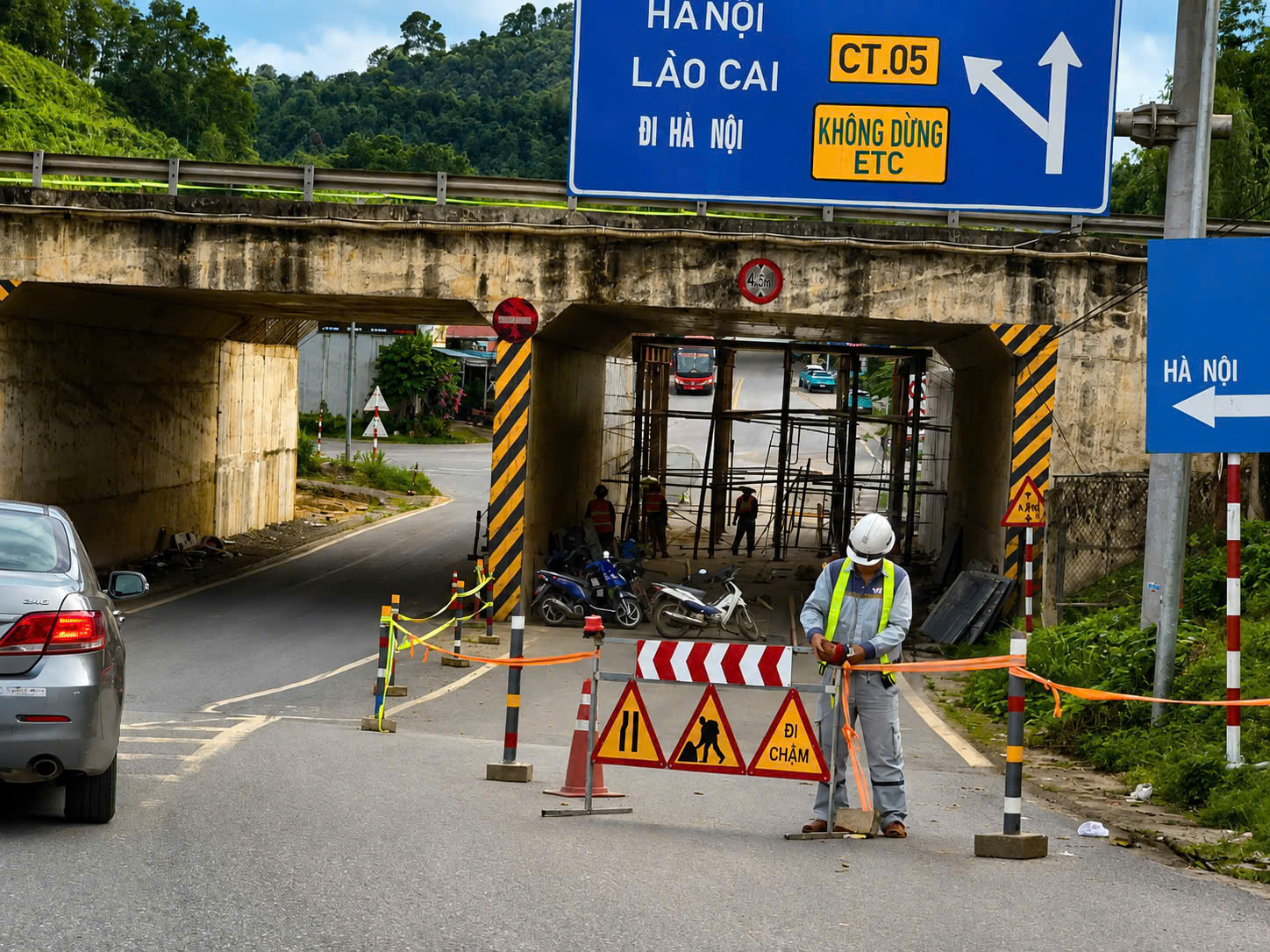 To&agrave;n cảnh đại c&ocirc;ng trường mở rộng cao tốc Nội B&agrave;i - L&agrave;o Cai ra sao? - Ảnh 26.
