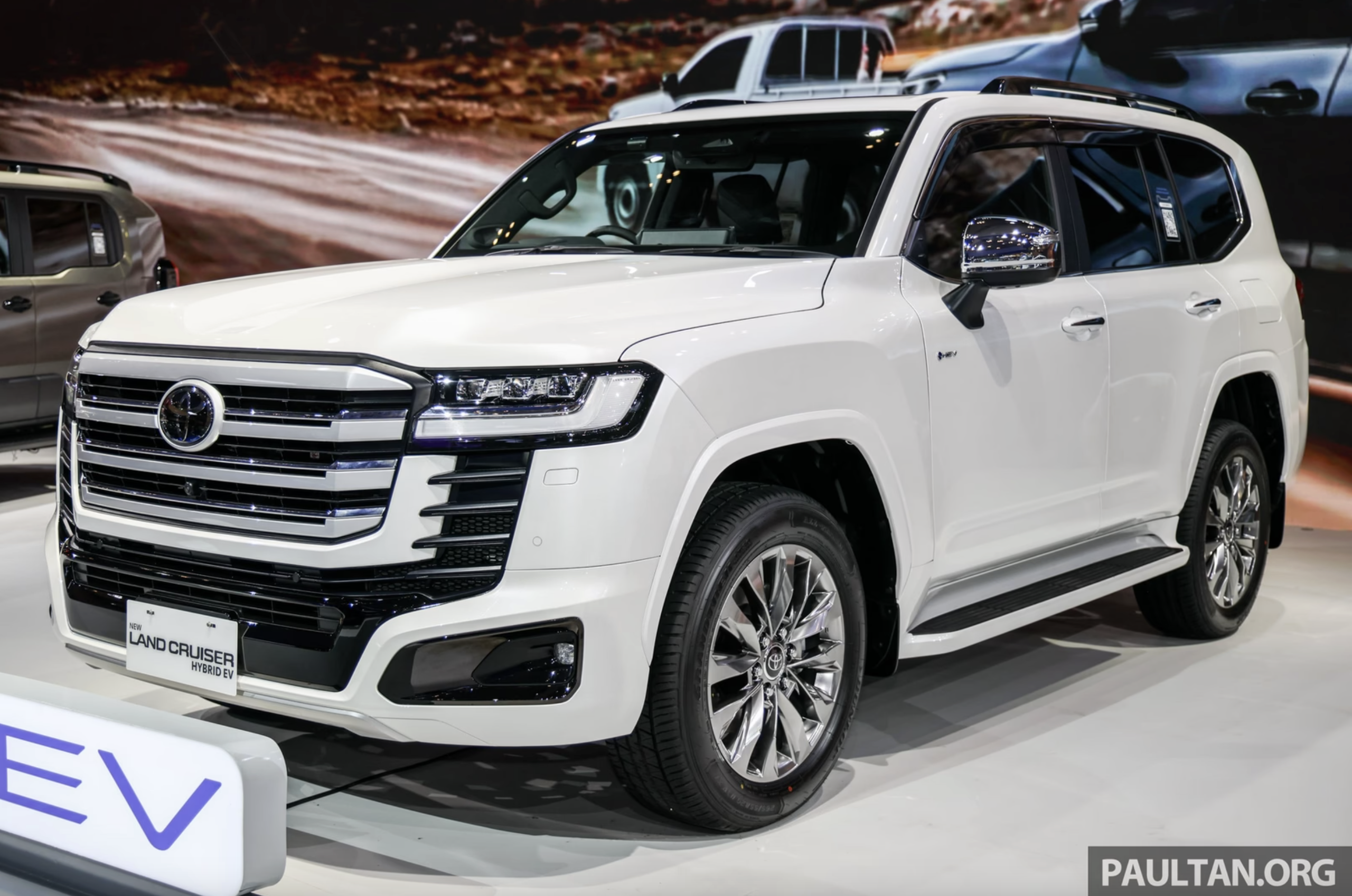 Toyota Land Cruiser hybrid 2026 ra mắt tại Đông Nam Á - Ảnh 1.