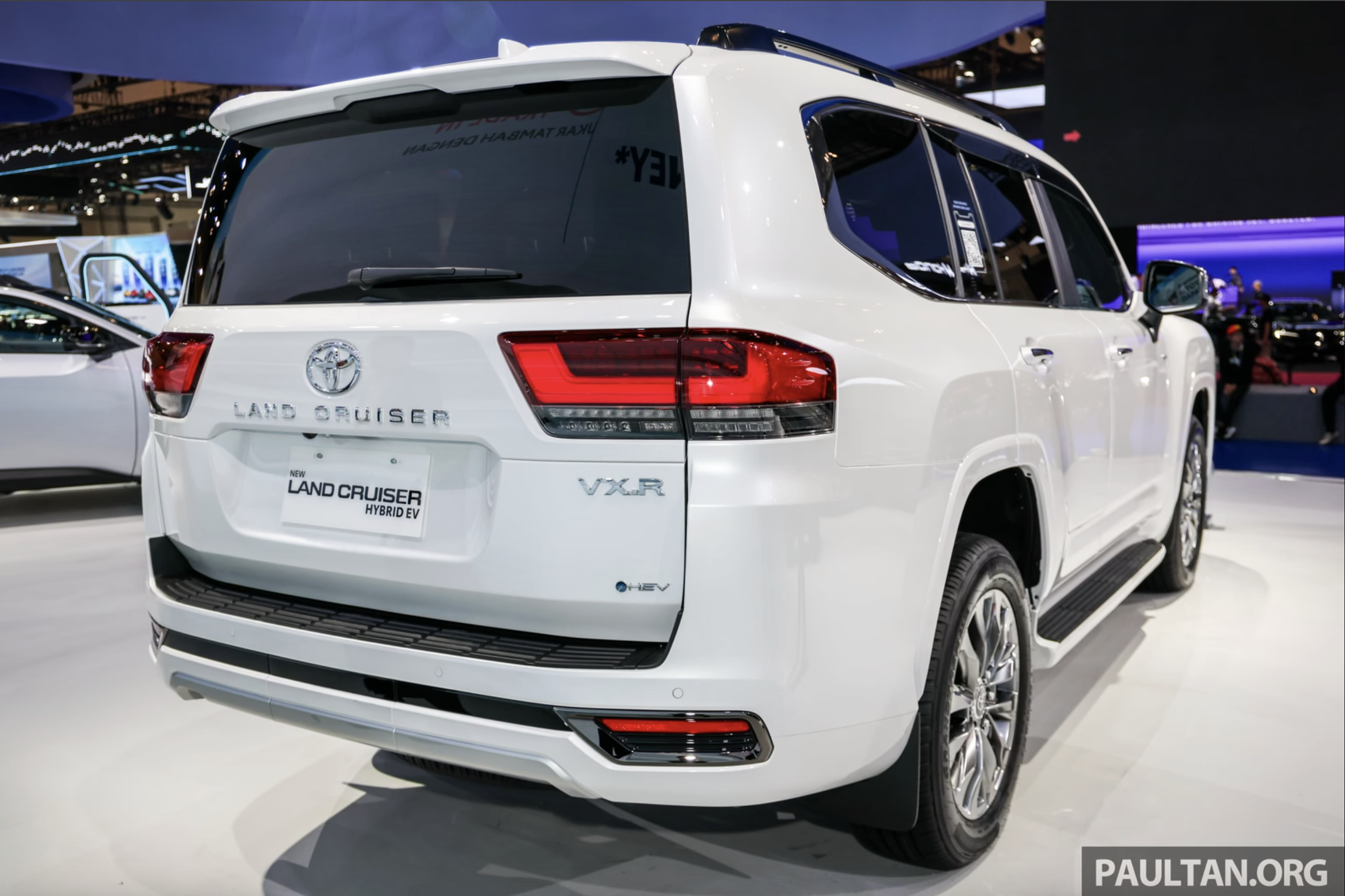 Toyota Land Cruiser hybrid 2026 ra mắt tại Đông Nam Á - Ảnh 3.