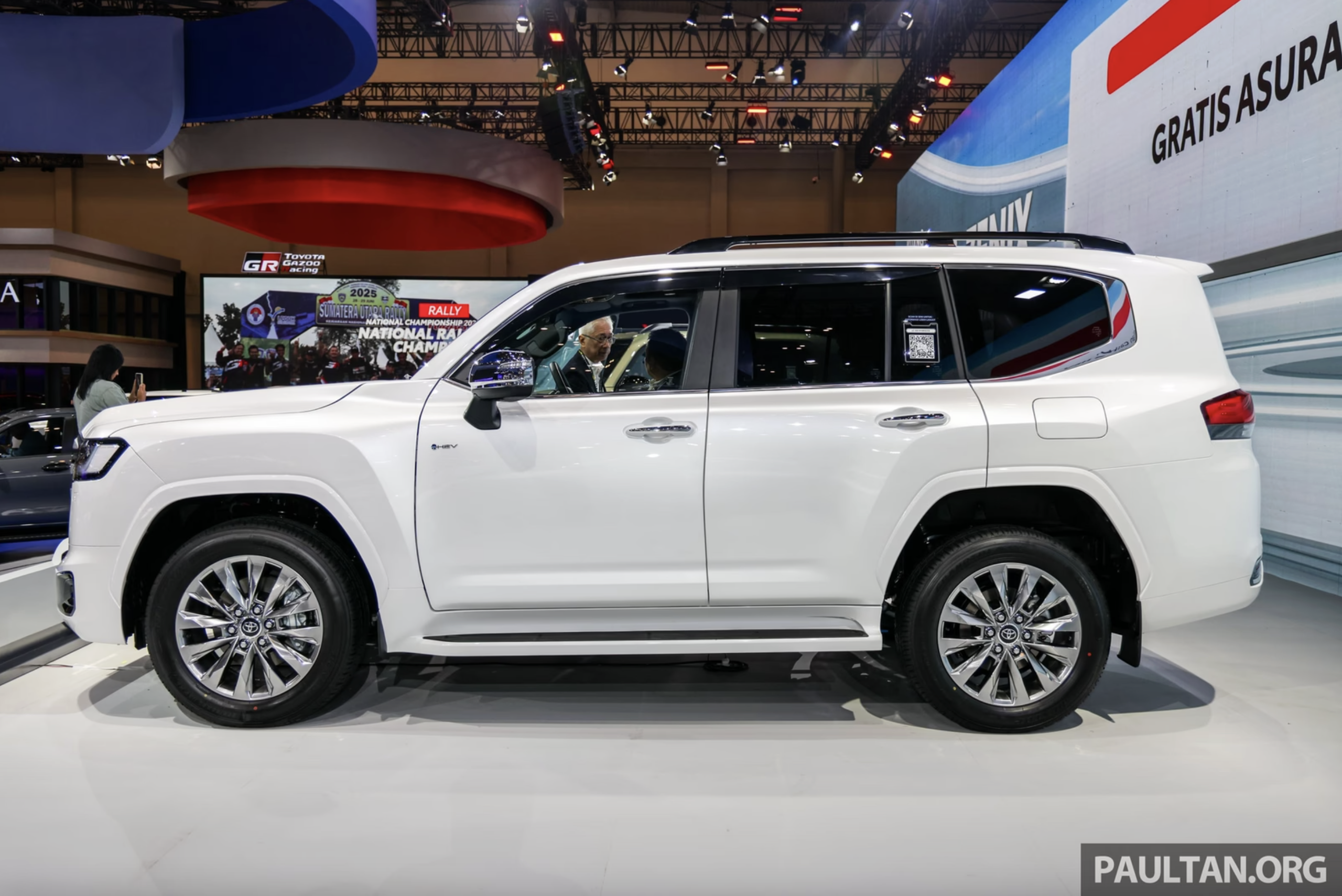 Toyota Land Cruiser hybrid 2026 ra mắt tại Đông Nam Á - Ảnh 2.