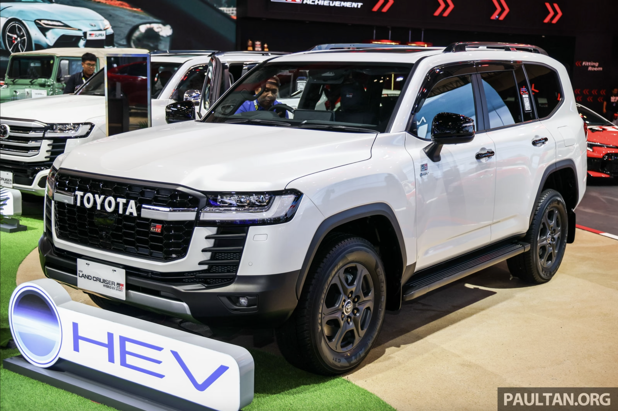 Toyota Land Cruiser hybrid 2026 ra mắt tại Đông Nam Á - Ảnh 4.