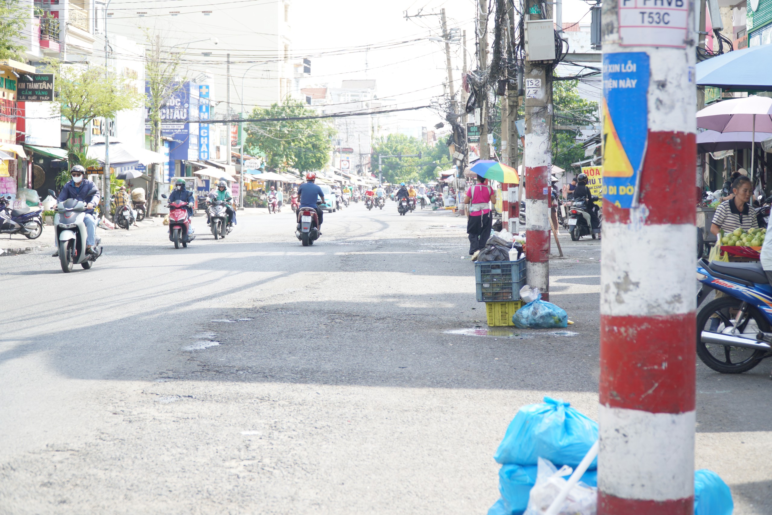 Cận cảnh dự &aacute;n mở rộng đường gần s&acirc;n bay T&acirc;n Sơn Nhất sau 21 năm chưa ho&agrave;n th&agrave;nh - Ảnh 11.