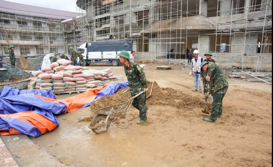 To&agrave;n cảnh trường nội tr&uacute; li&ecirc;n cấp khu vực bi&ecirc;n giới ở Huế trước ng&agrave;y ho&agrave;n th&agrave;nh - Ảnh 4.