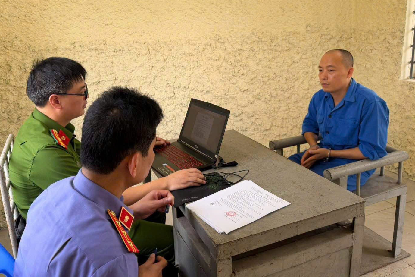 L&yacute; do Tiktoker Kh&aacute;nh "Sky", "Vua Quạt" v&agrave; Hồ Văn Khoa bị khởi tố - Ảnh 2.